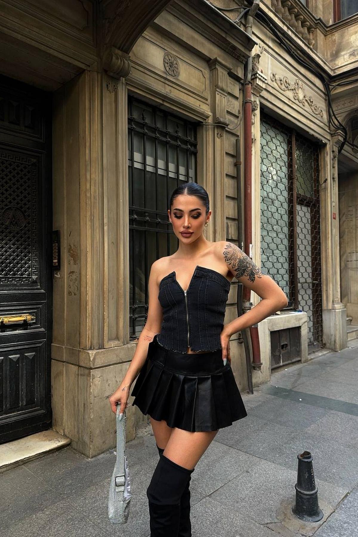 Siyah Fermuarlı Denim Büstiyer