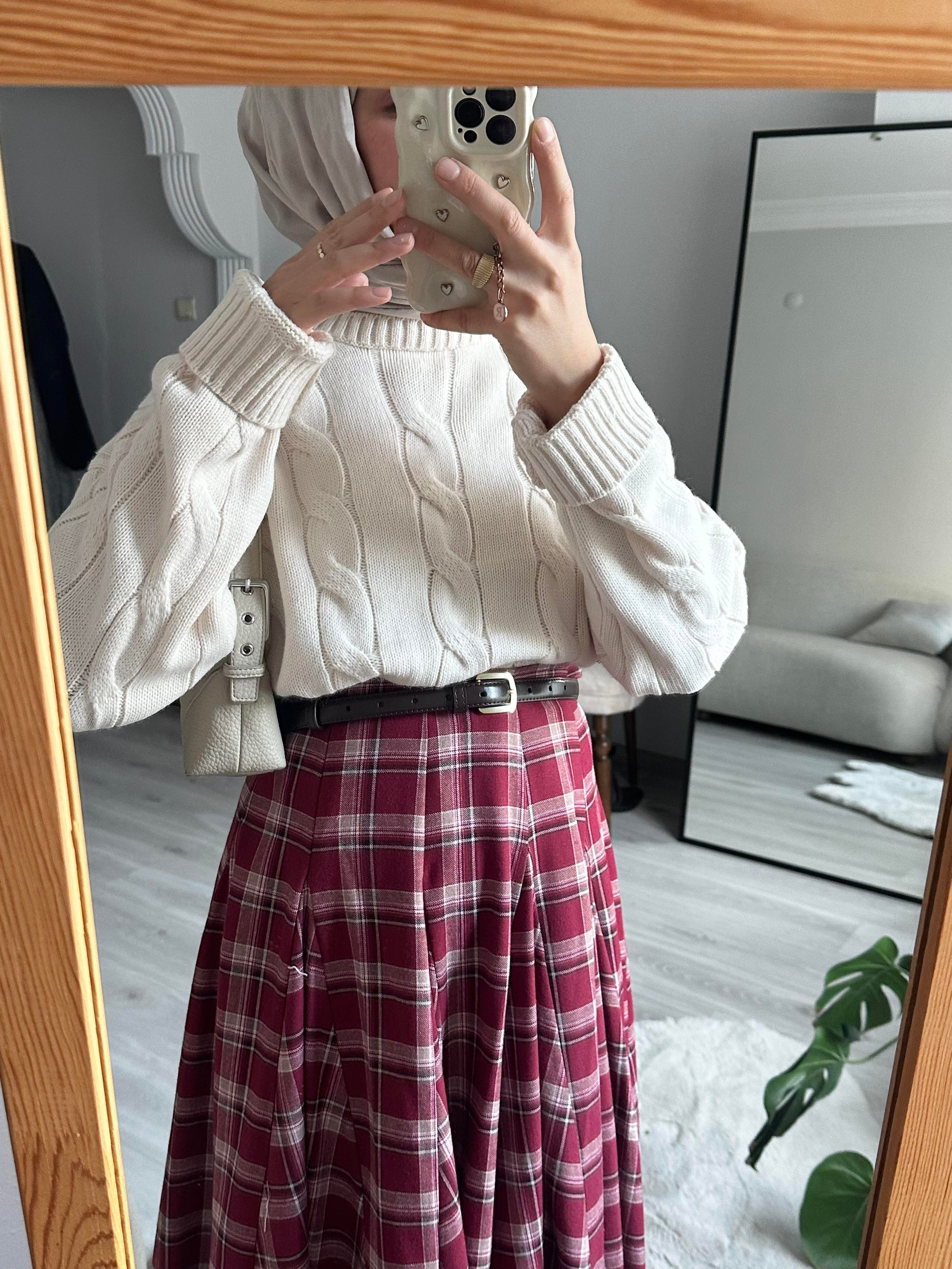 Ekru Saç Örgü Kazak