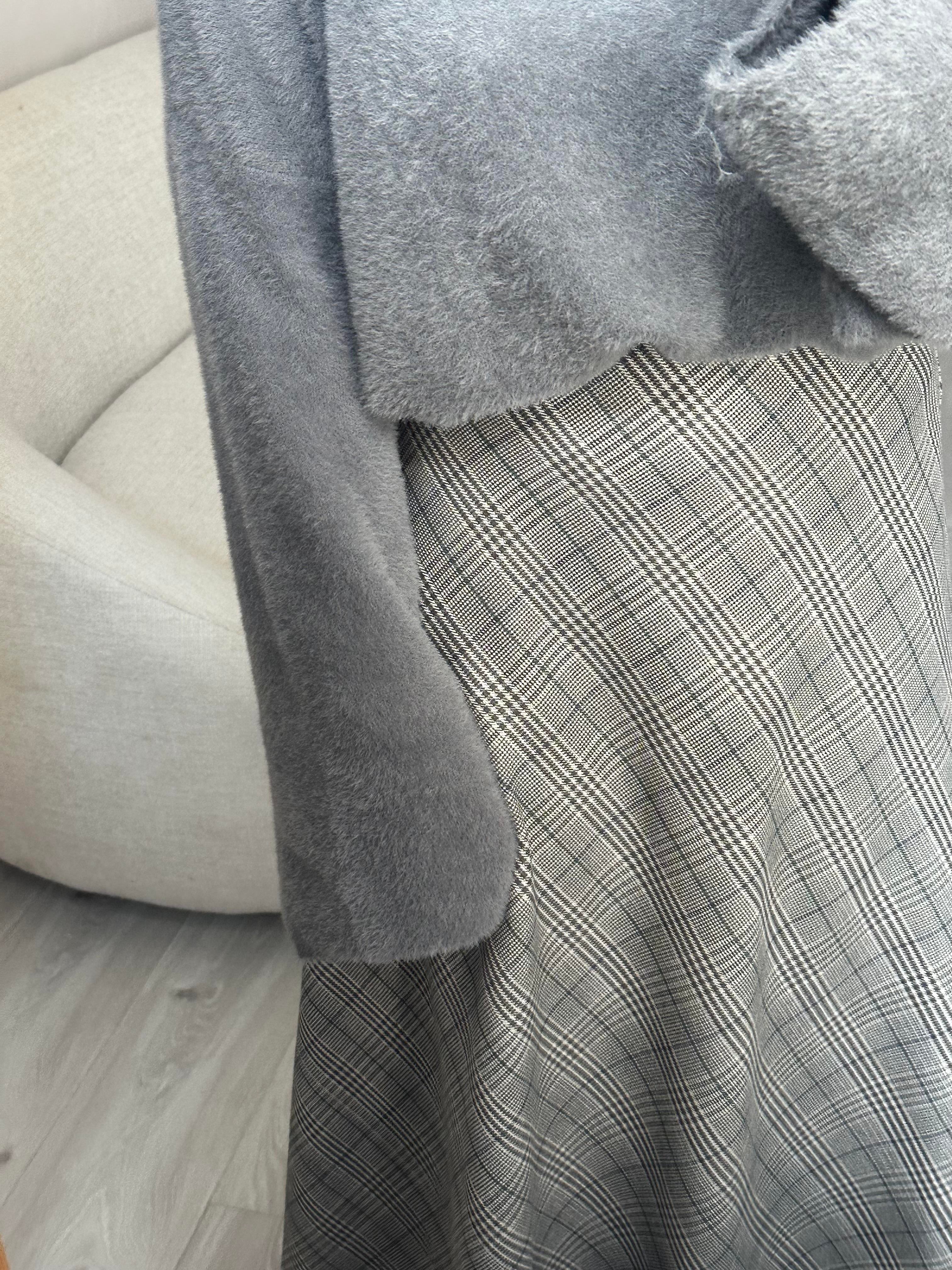 Gri Peluş Oversize Kazak