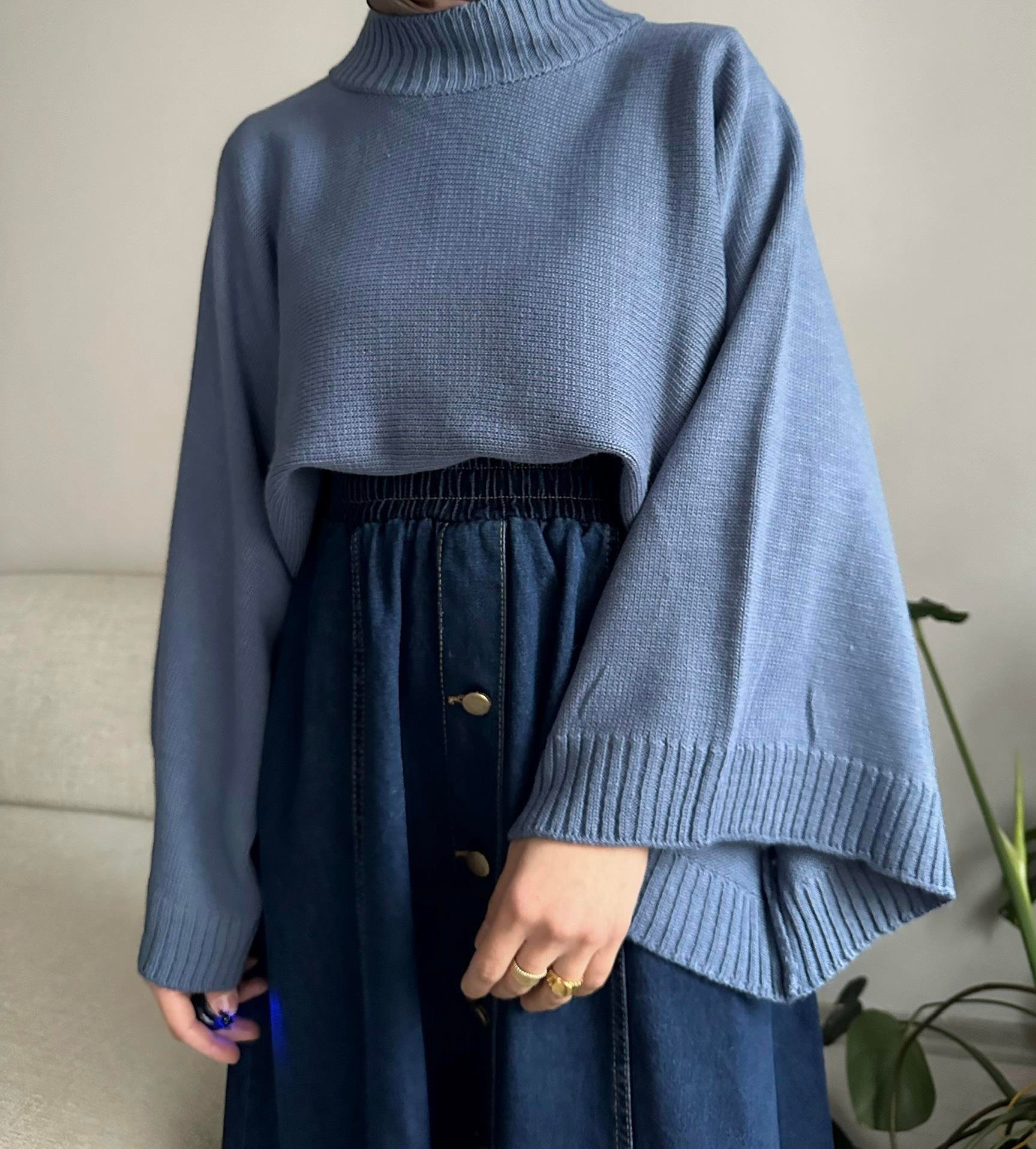 Mavi Geniş Kol Kazak