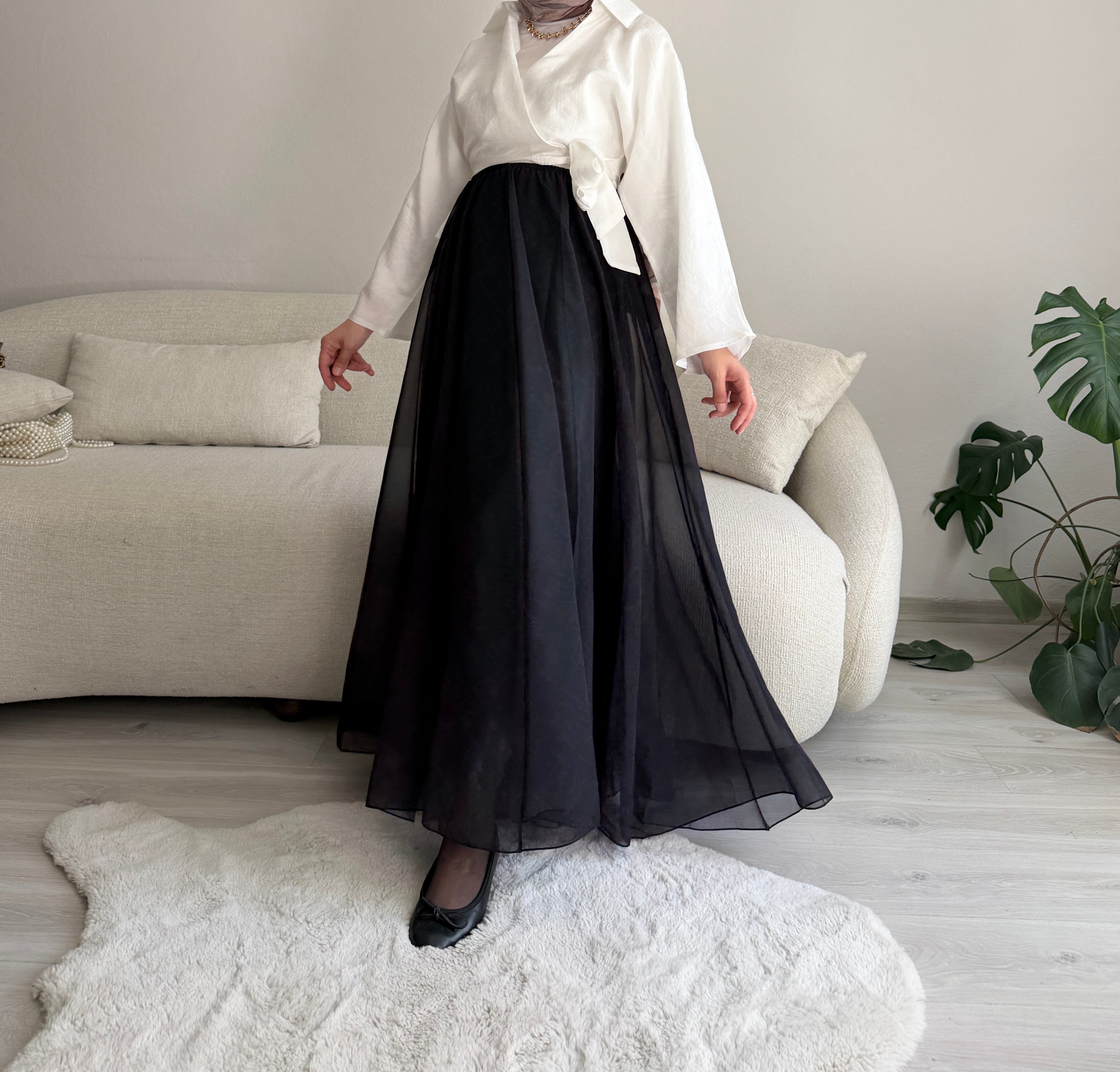 Siyah Desenli Tül Kloş Etek