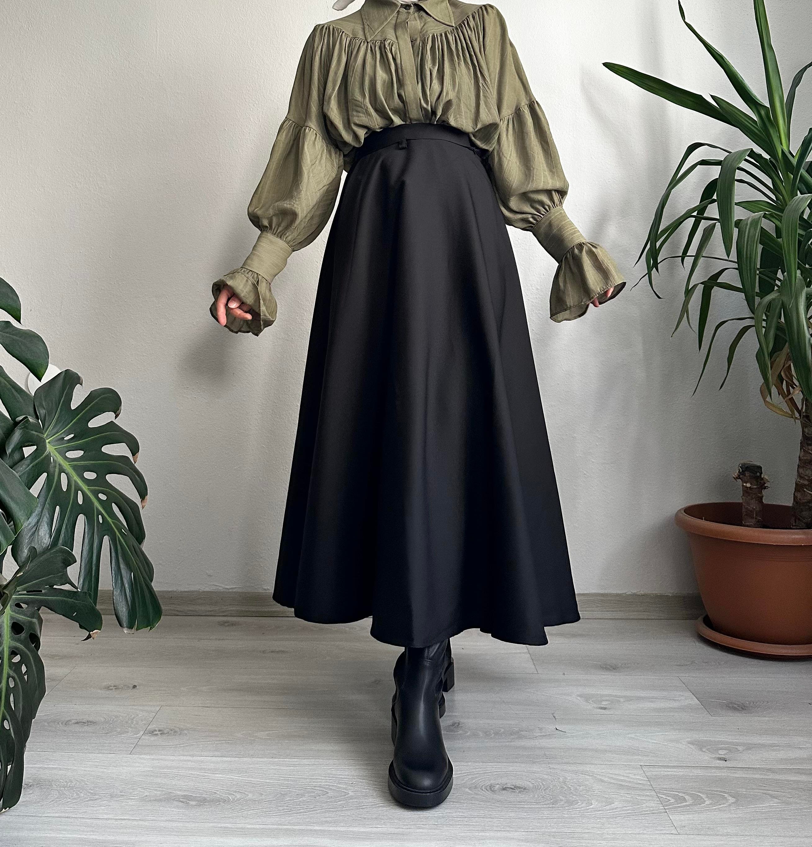 Siyah Lienz Kloş Etek