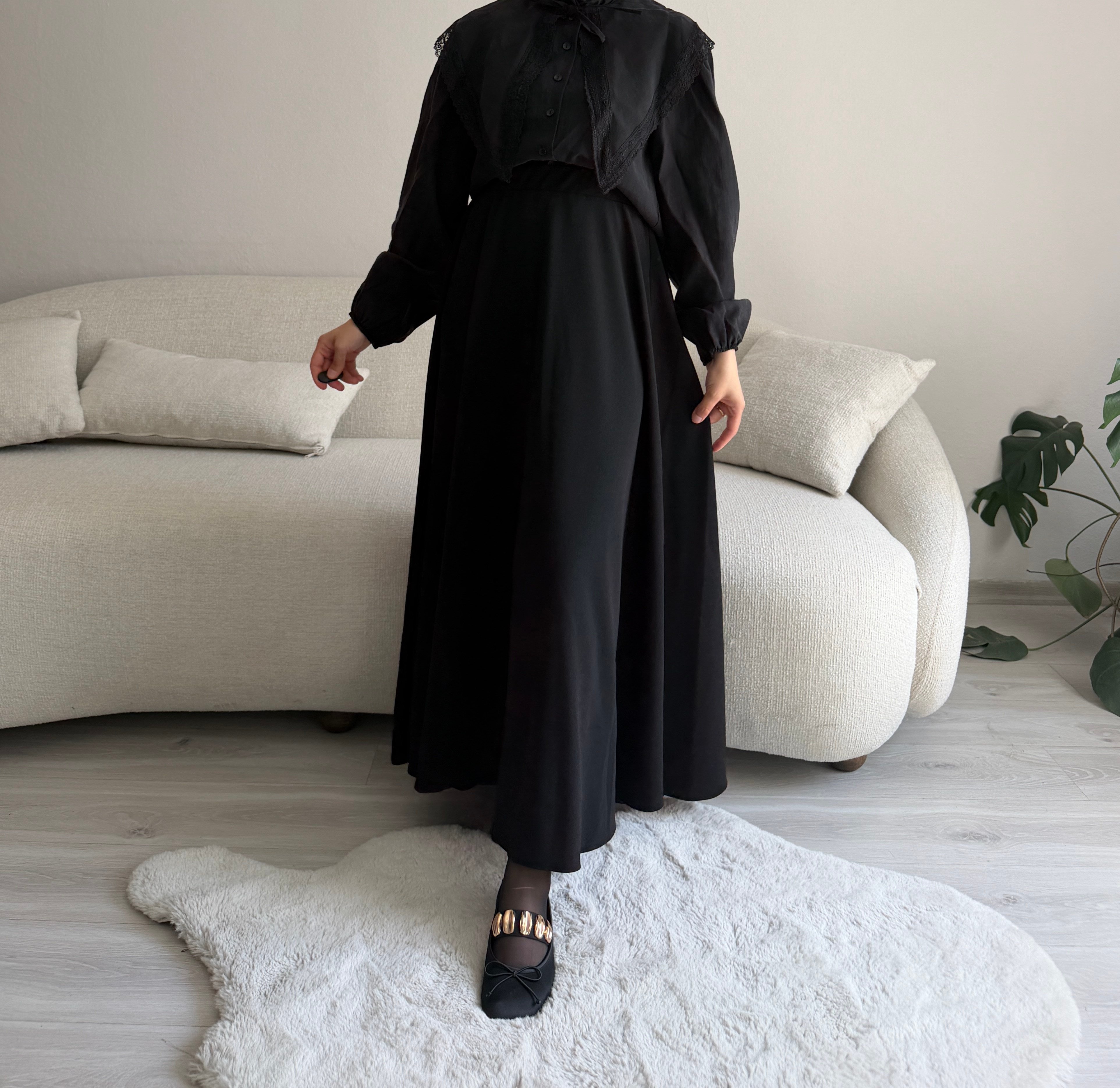 Siyah Likralı Kloş Etek
