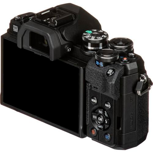 Olympus OM-D E-M10 Mark IV Gövde 