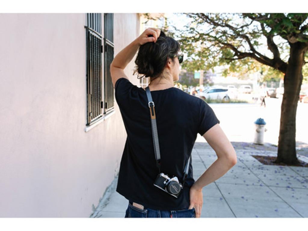 Peak Design Leash Gri Omuz Askısı