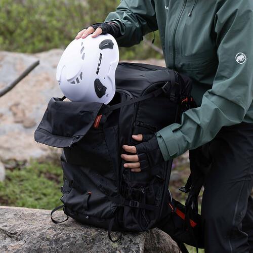 PGYTECH OnePro Focux Backpack (Space Black, 25L)