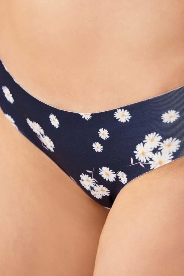 Red & White Flower Patterned  Laser Cut Seamless Bikini Cut Women Panty CH6102