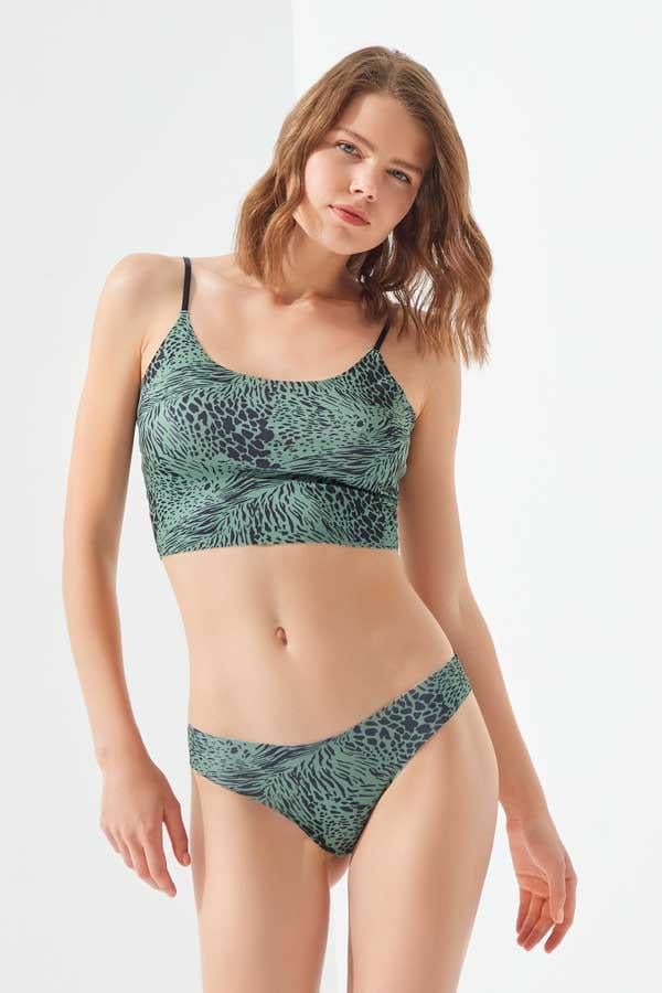 Red & White Flower Patterned  Laser Cut Seamless Bikini Cut Women Panty CH6102