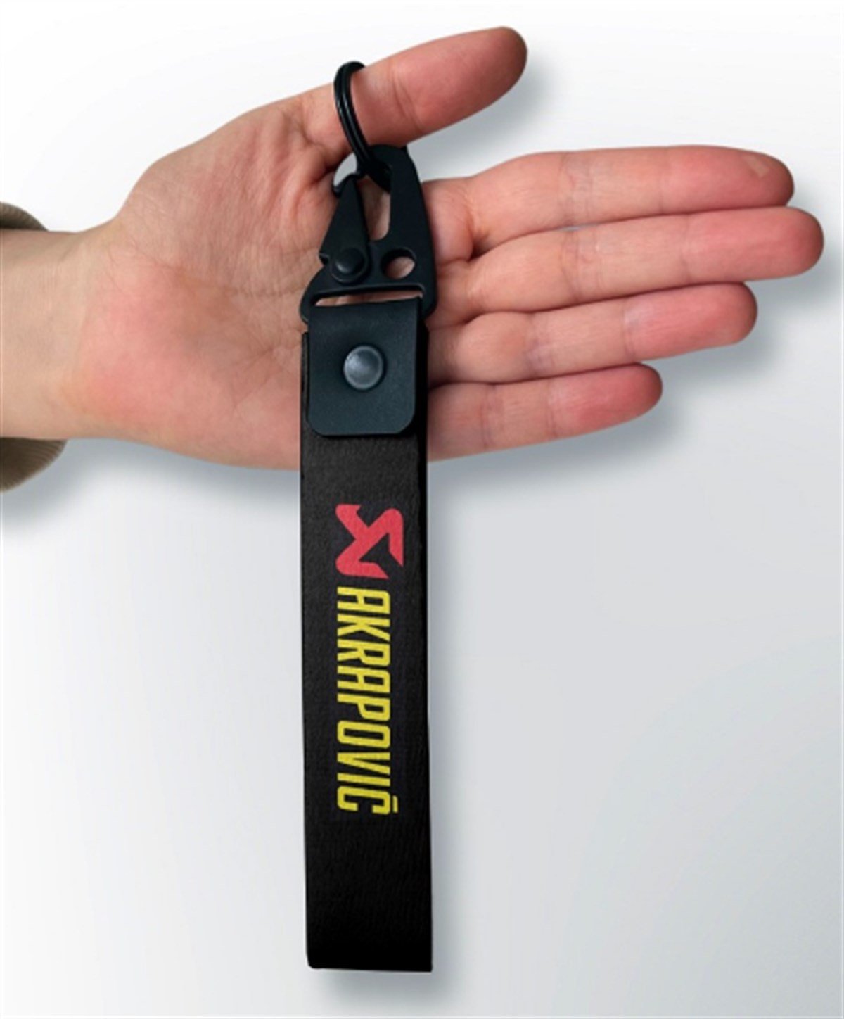 Akrapoviç Anahtarlık Modeli