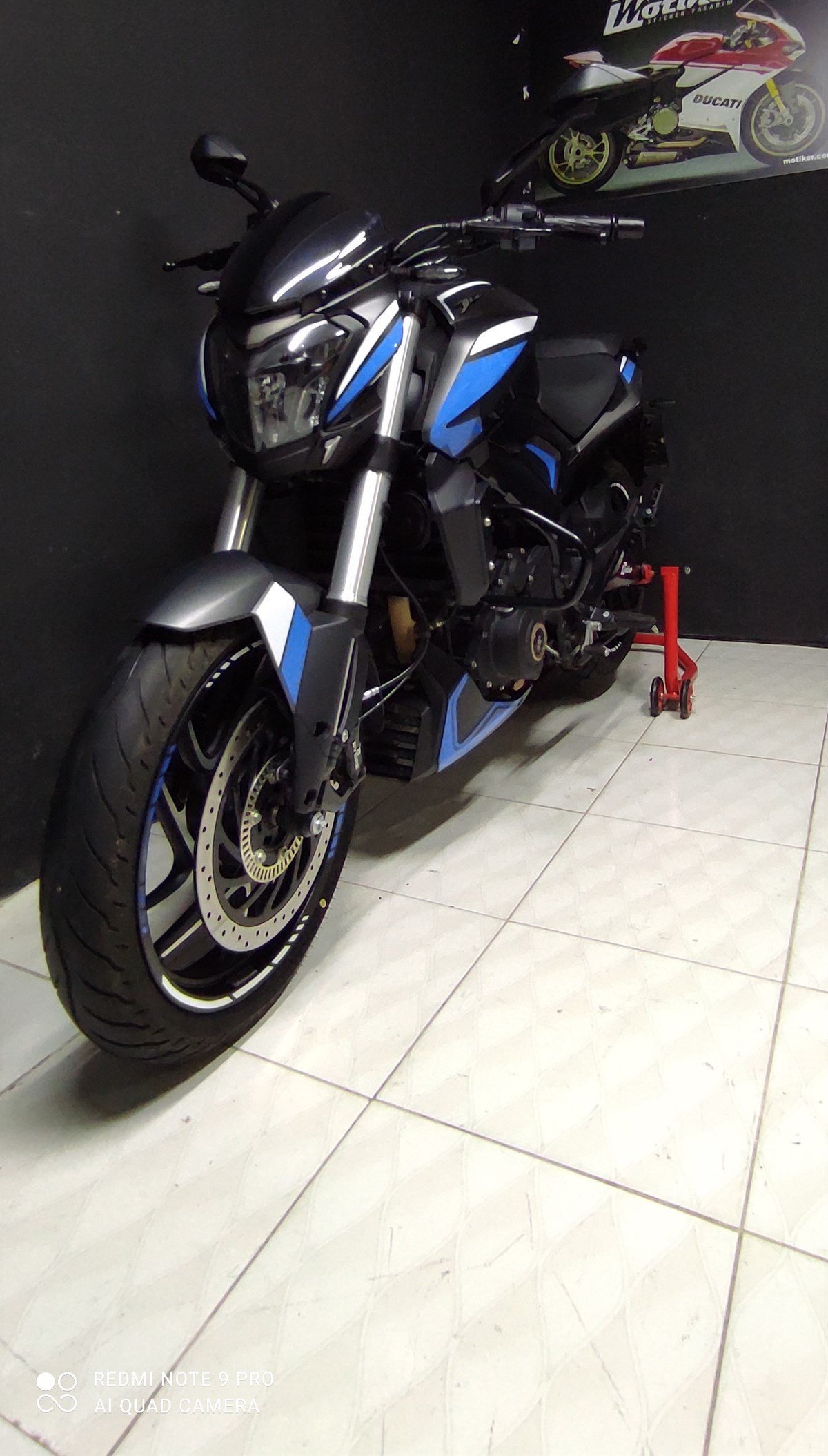 Bajaj Dominar 400-250 Sticker Etiket Modeli