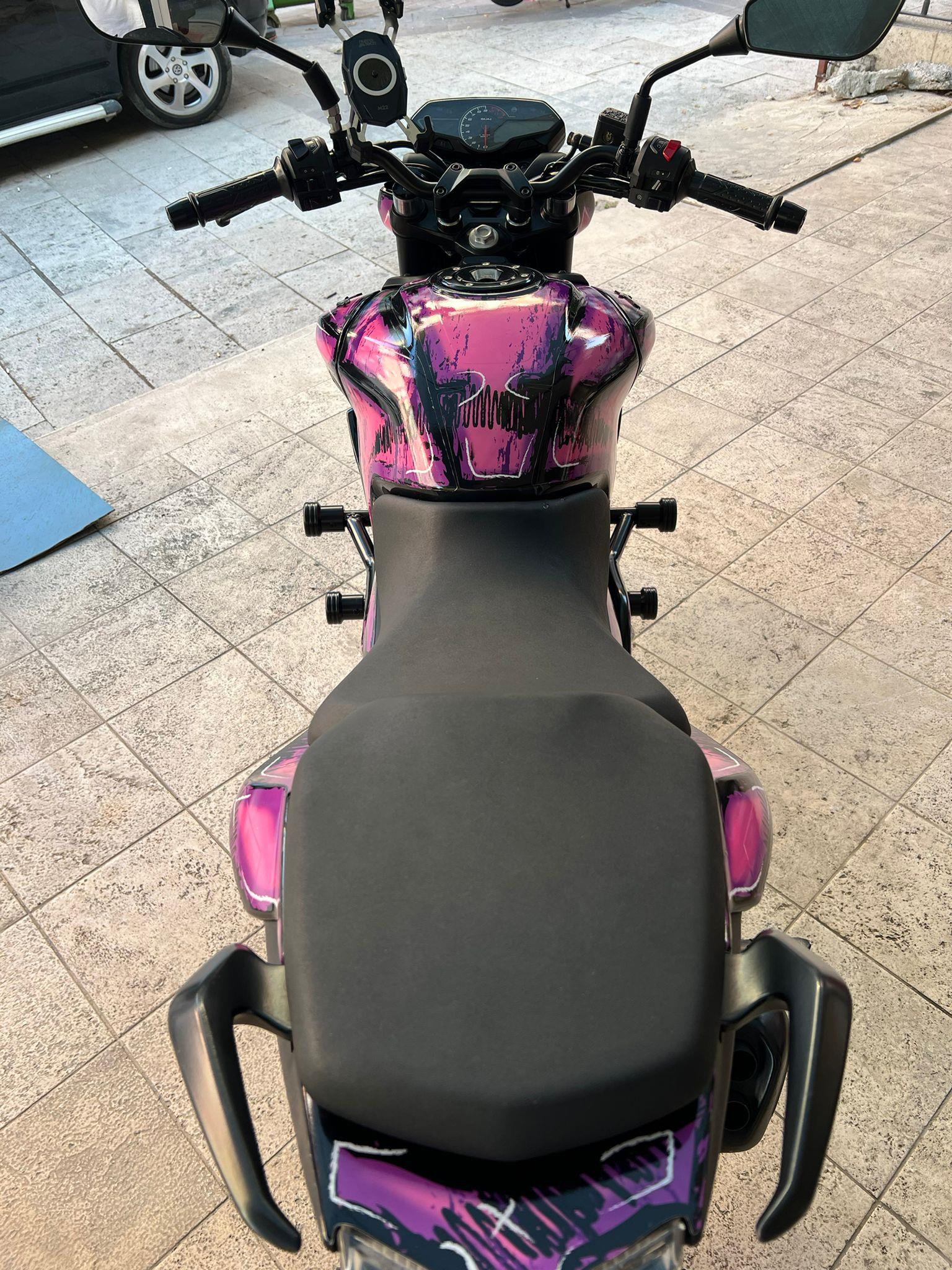 N250Bajaj N250 AirBrush Tasarım Motosiklet Sticker Etiket Kaplama Modeli 