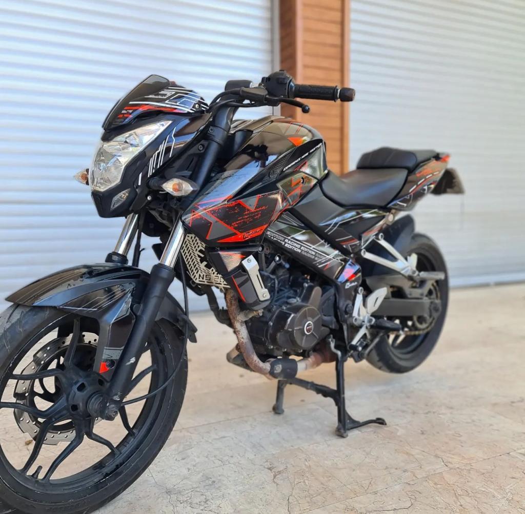 Bajaj NS200 War Sticker Etiket Kaplama Modeli 