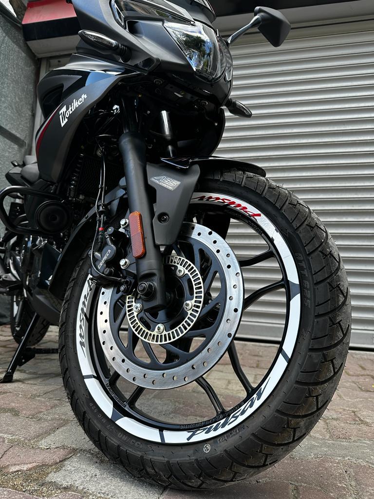 Bajaj Pulsar F250 İç Dış Yazılı Jant Sticker Modeli