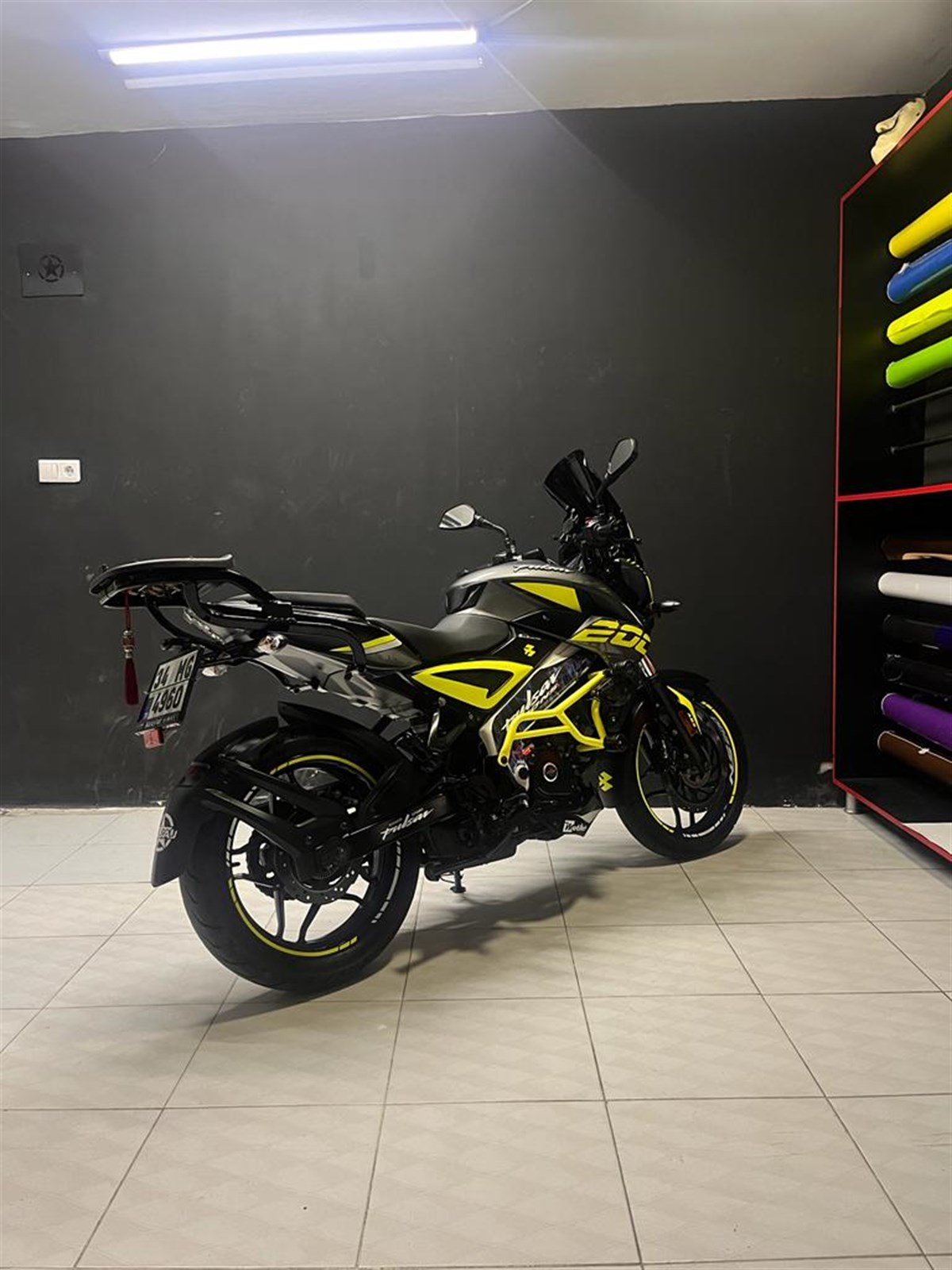 Bajaj Pulsar NS200 Neon Sarı Sticker Takım Modeli