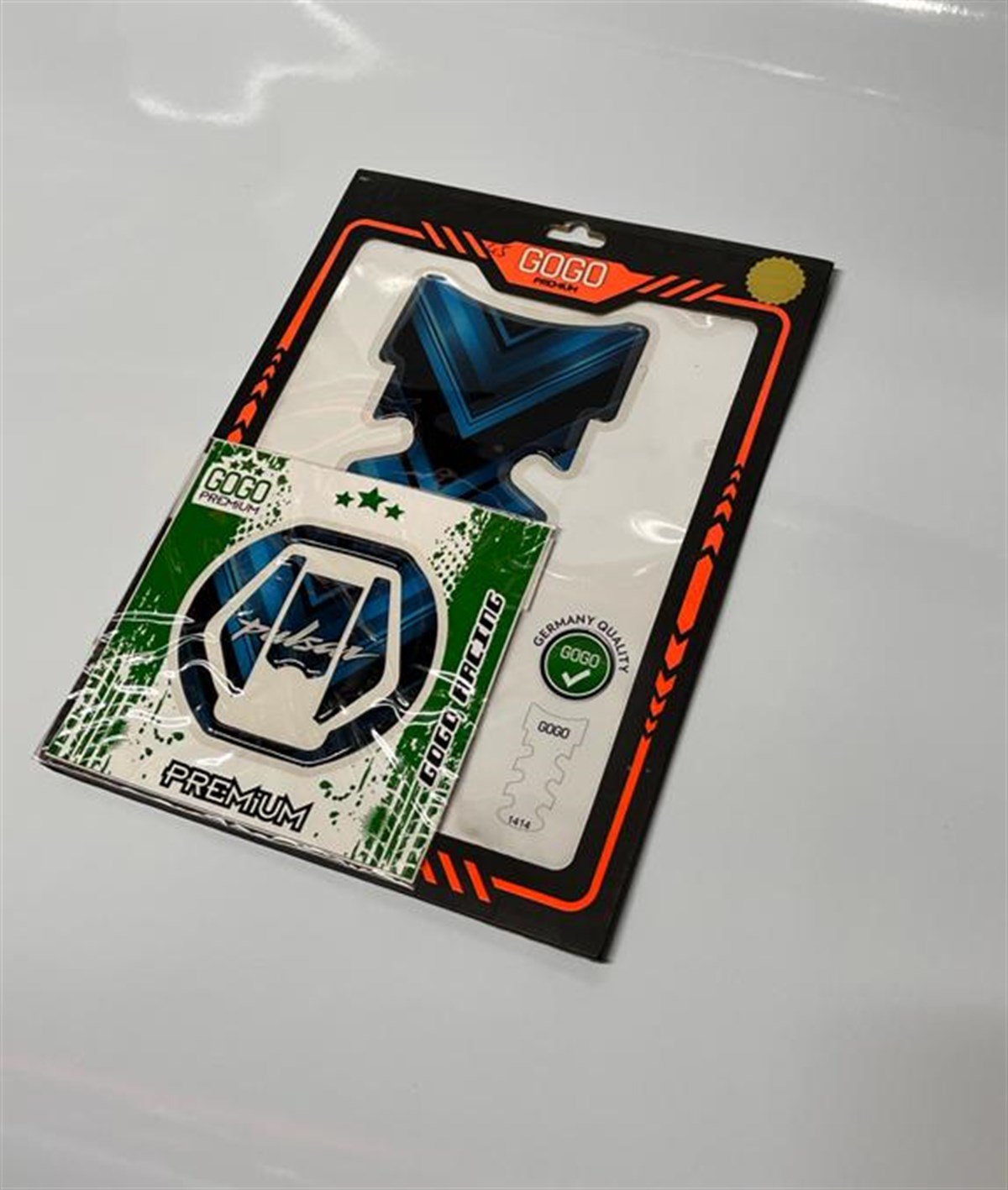 Bajaj Pulsar Siyah Mavi Tank Pad ve Depo Kapak Damla Sticker Modeli