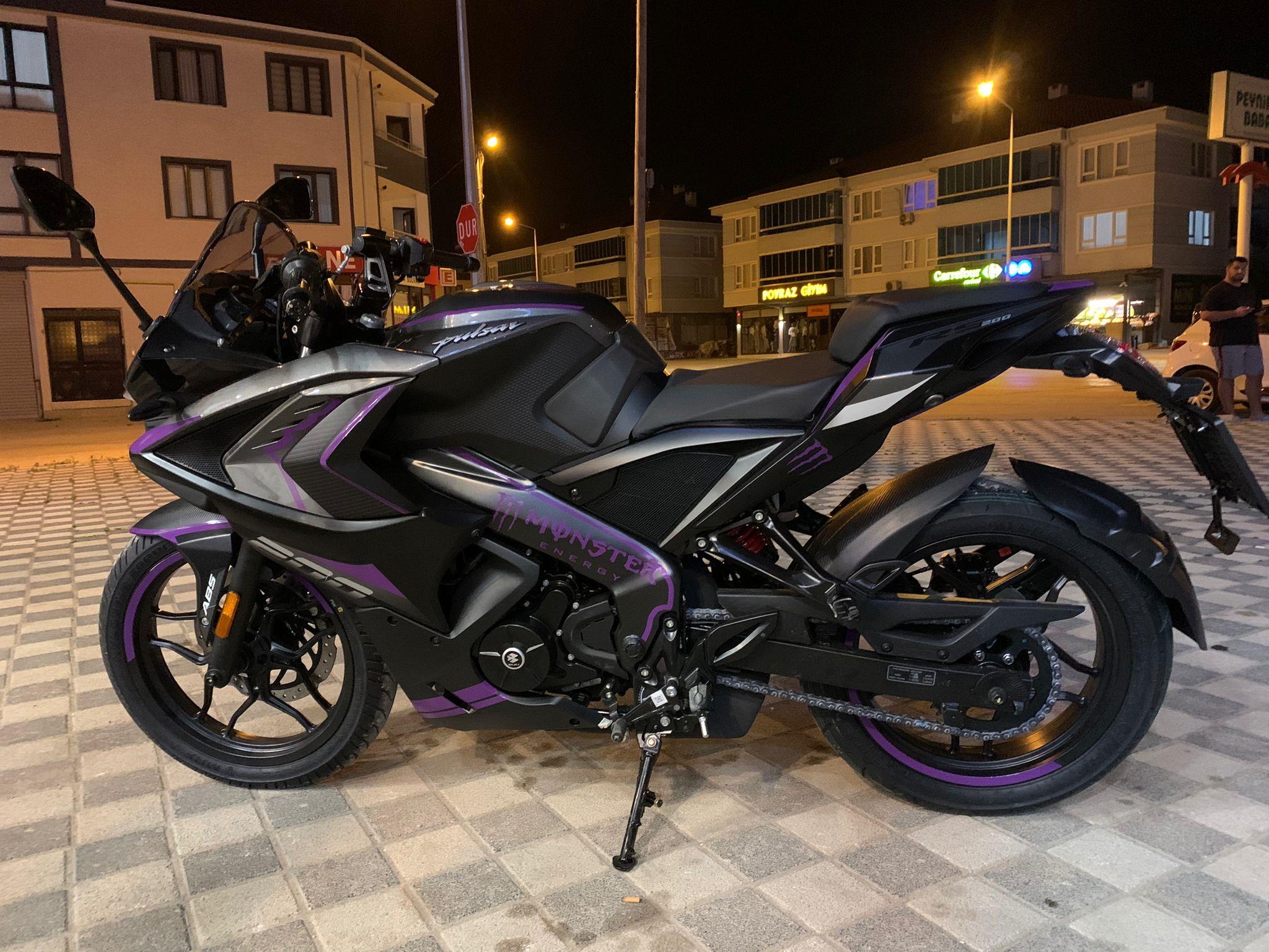 Bajaj RS200 Mor (Purple Violet Mor )  Motosiklet Sticker Etiket Full Takım Modeli