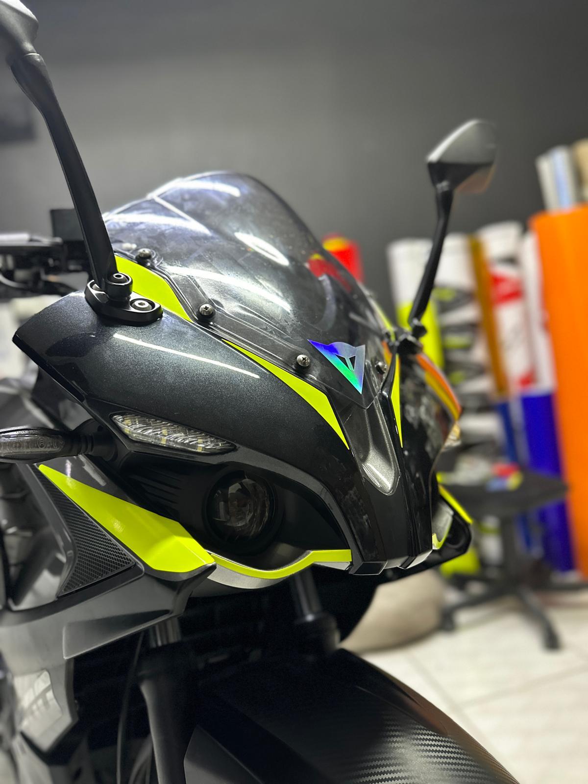 PULSAR RS 200Bajaj RS200 Ön Kafa Neon Sticker Etiket Modeli