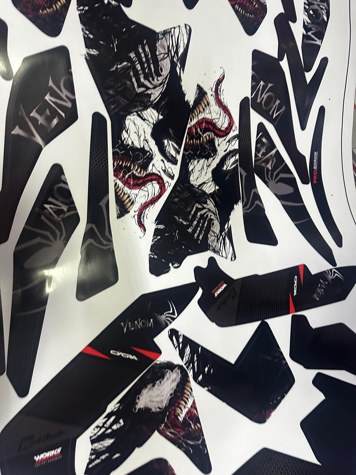 PULSAR RS 200Bajaj RS200 Venom Sticker Etiket Parçalı Kaplama Modeli