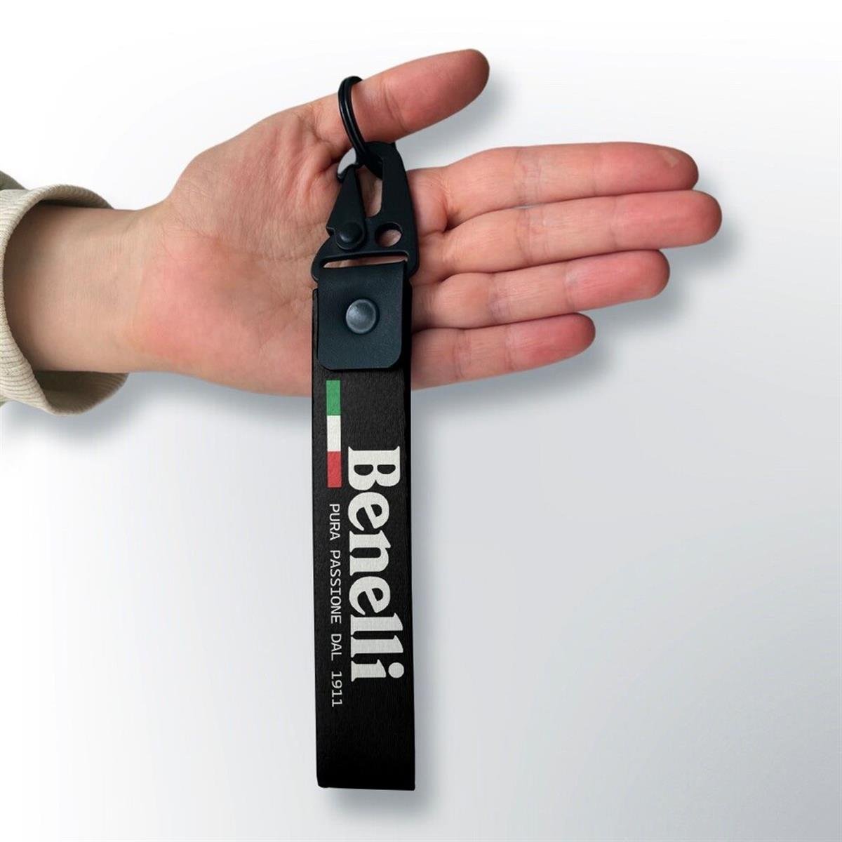 Benelli Logolu Baskılı Anahtarlık Modeli