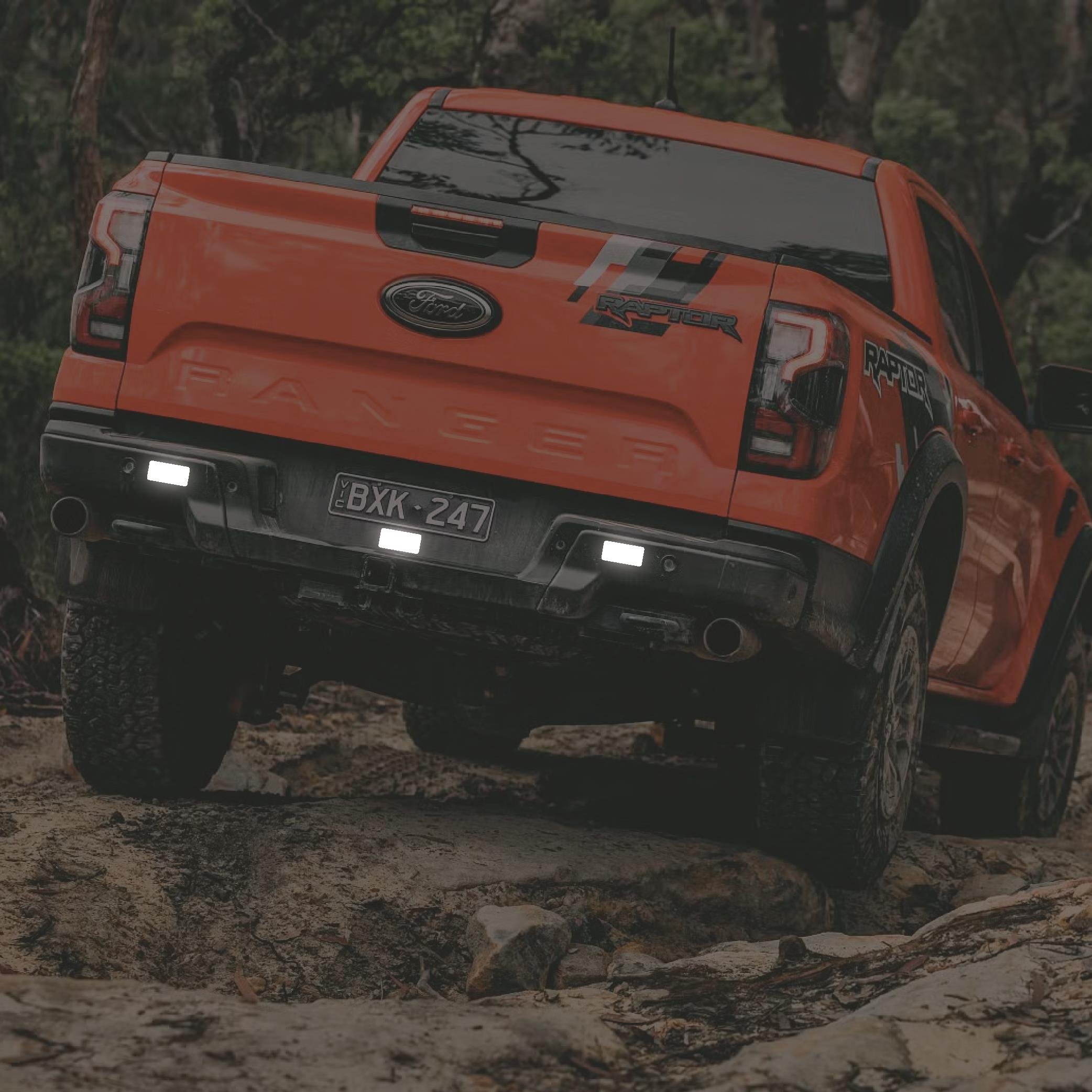 Reflective StickerBeyaz Reflective (Reflektif) 3'lü Dikdörtgen Sticker Paketi Otomobil Motosiklet Reflektif Parlayan Sticker Etiket Modeli