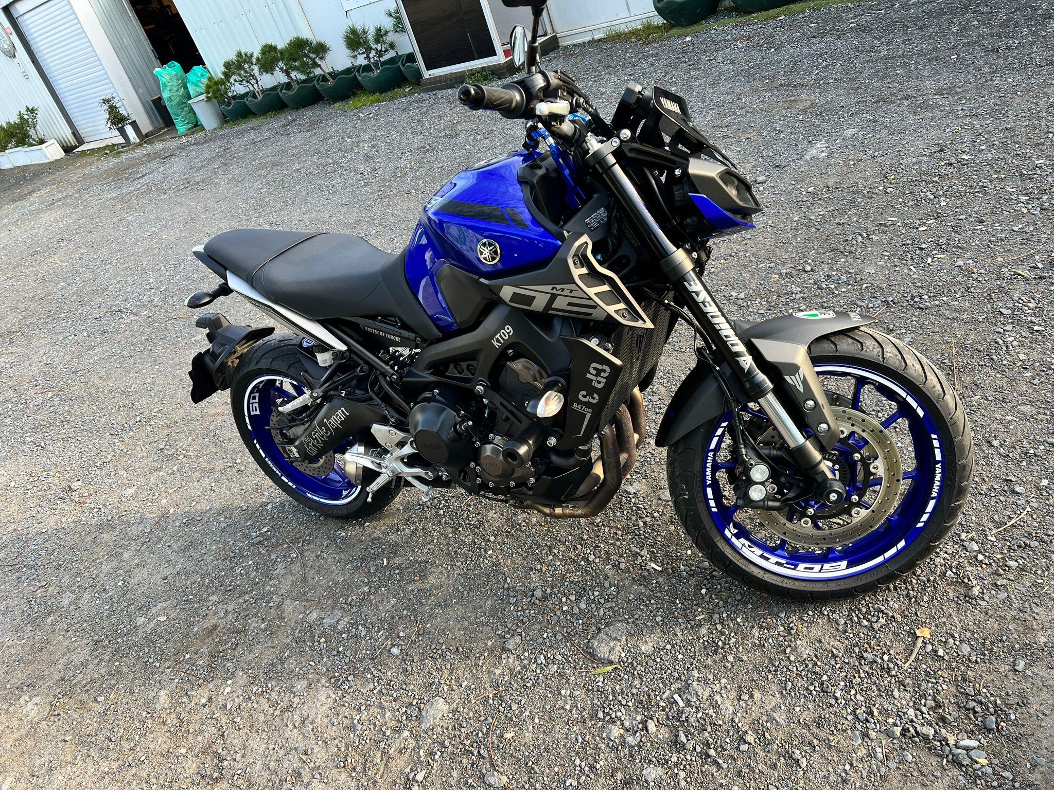 Jant StickerBeyaz Yamaha MT 09 Takım Jant Sticker Etiket 