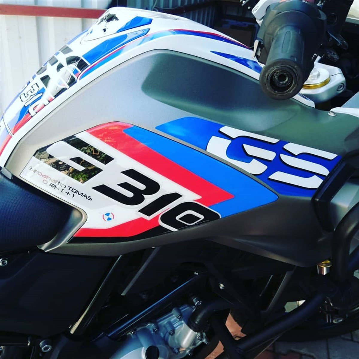 BMW G 310 GS Tank Pad Damla Sticker Modeli