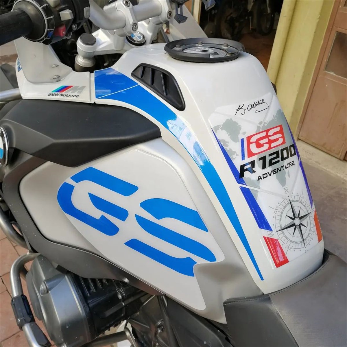 BMW R1200 GS Beyaz Tank Pad Damla Sticker Etiket Modeli