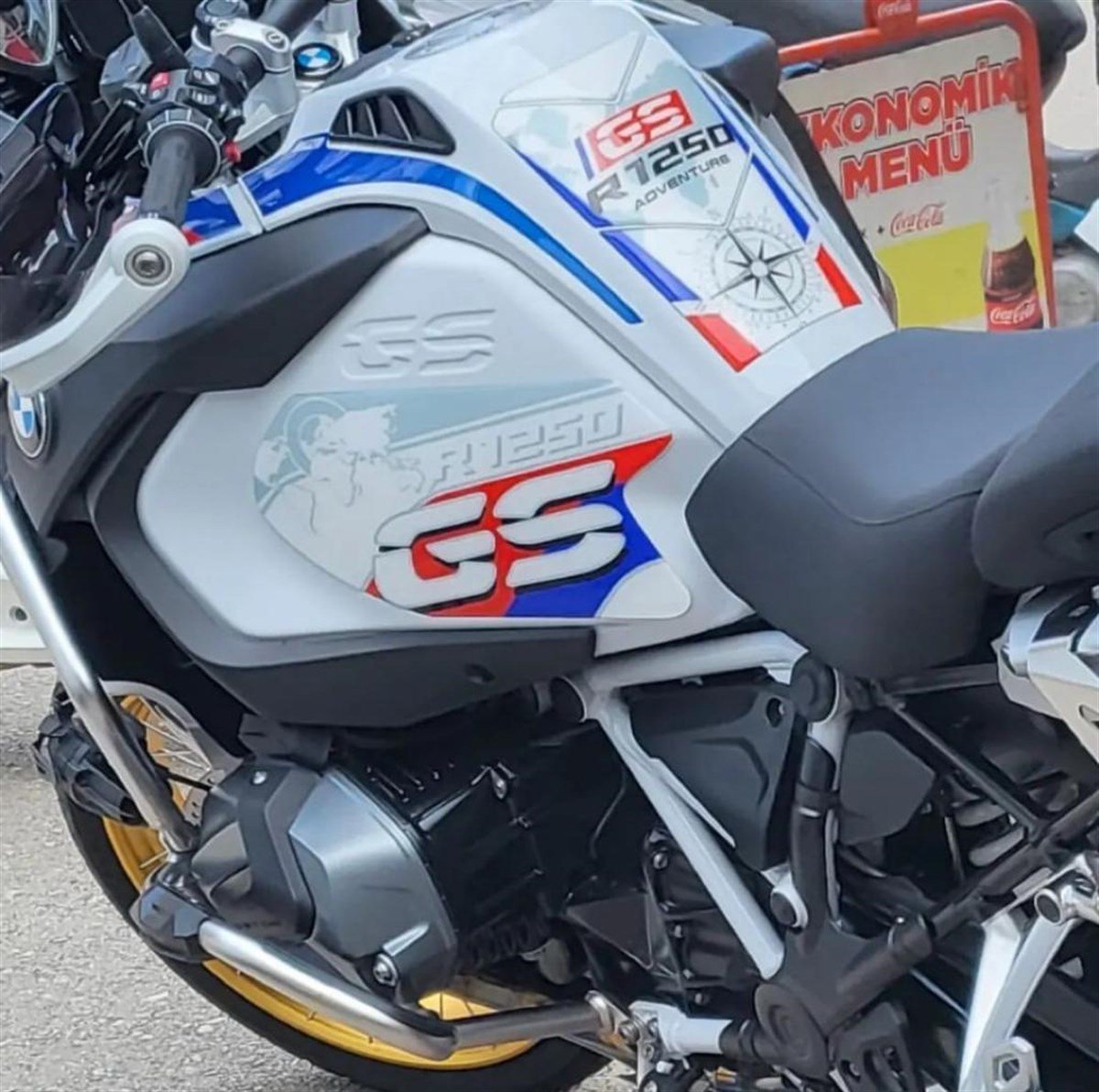 BMW R1250 GS Özel Döküm Tank Pad Damla Sticker Etiket