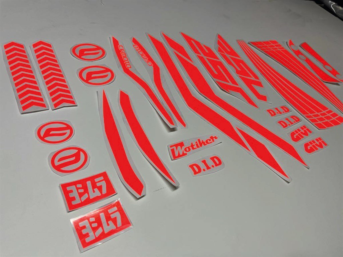 CF MOTO 250NK Neon Turuncu Takım Sticker Modeli