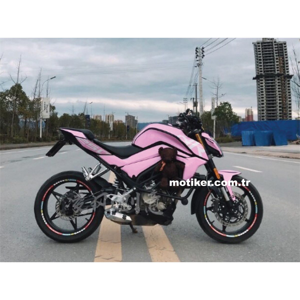 CF MOTO NK250 Pembe Beyaz Kaplama Modeli