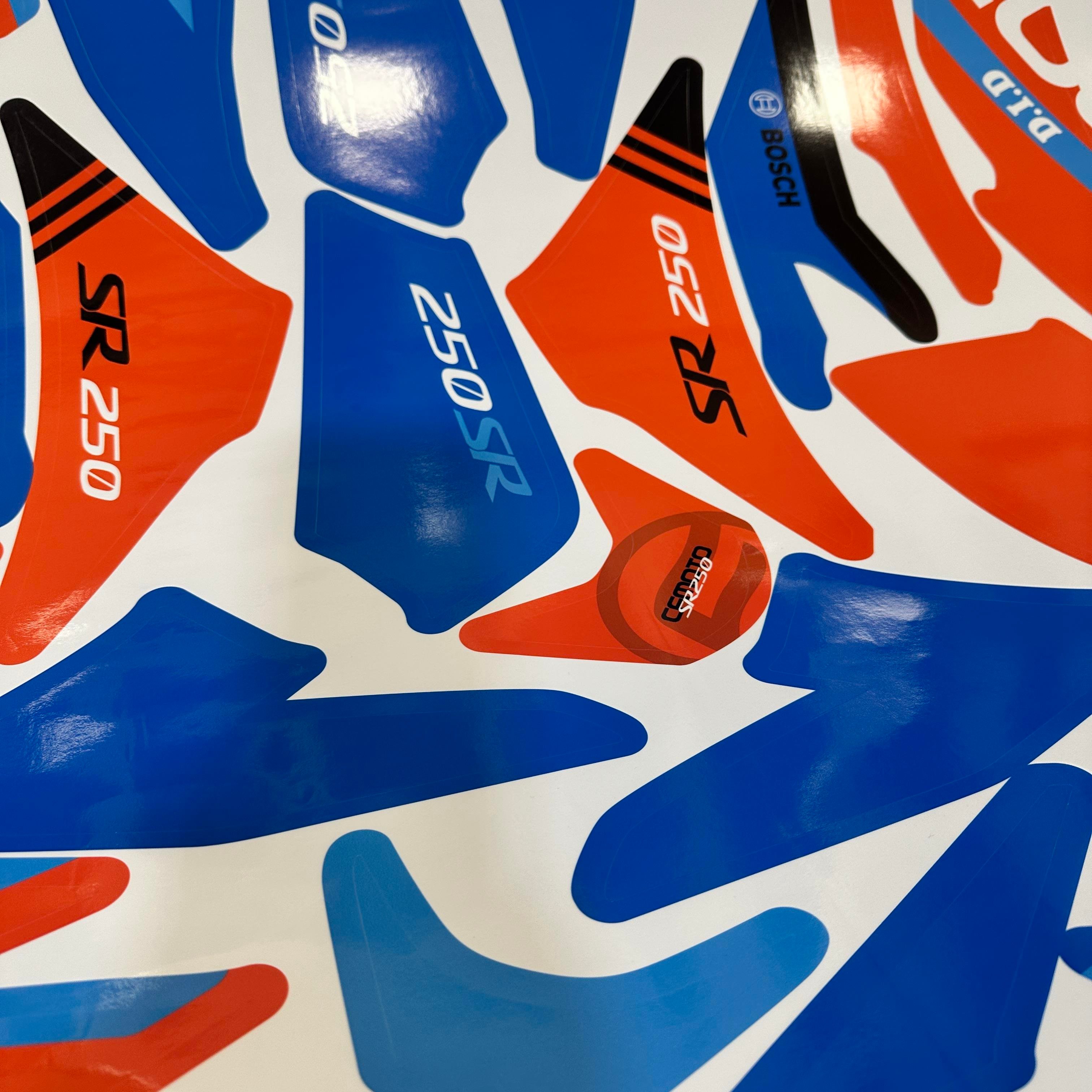 MotosikletCFMOTO 250SR Racing Model Motosiklet Sticker Etiket Kaplama Modeli Turuncu Mavi