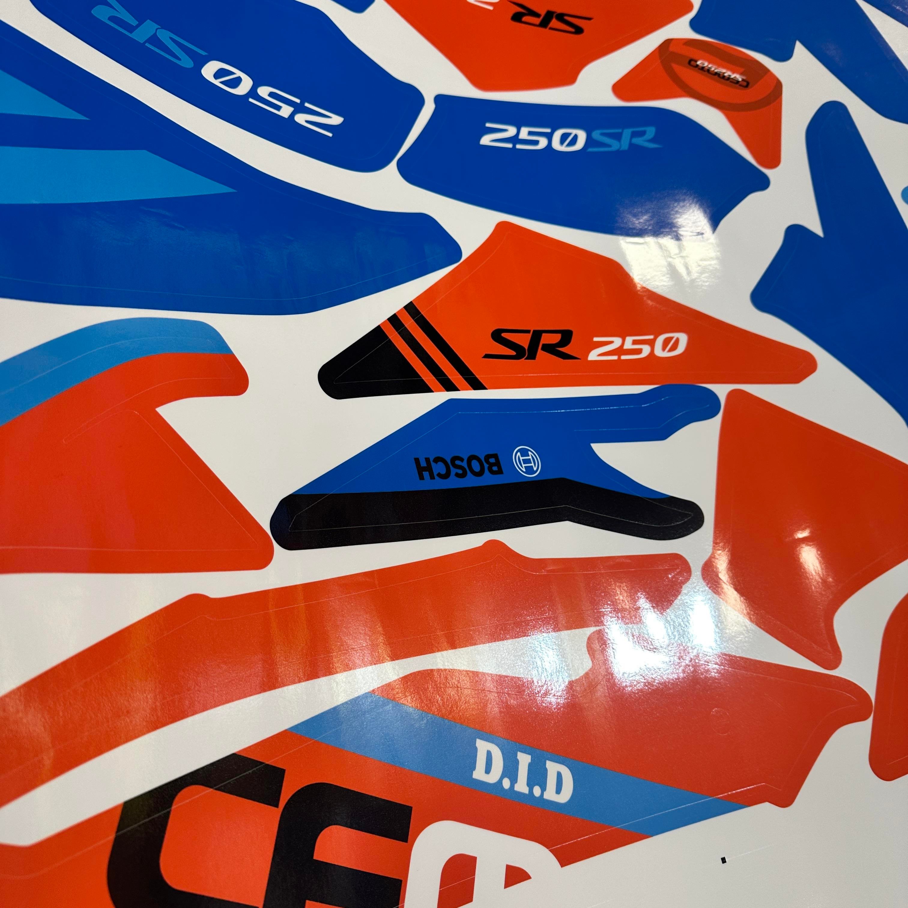 MotosikletCFMOTO 250SR Racing Model Motosiklet Sticker Etiket Kaplama Modeli Turuncu Mavi