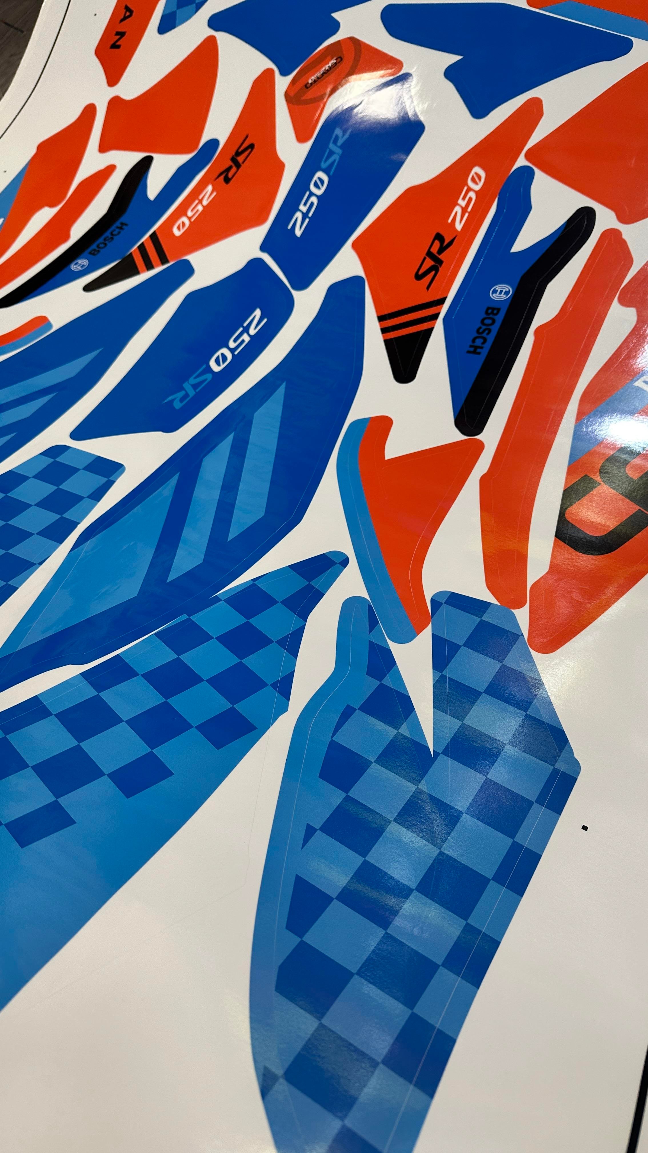 MotosikletCFMOTO 250SR Racing Model Motosiklet Sticker Etiket Kaplama Modeli Turuncu Mavi