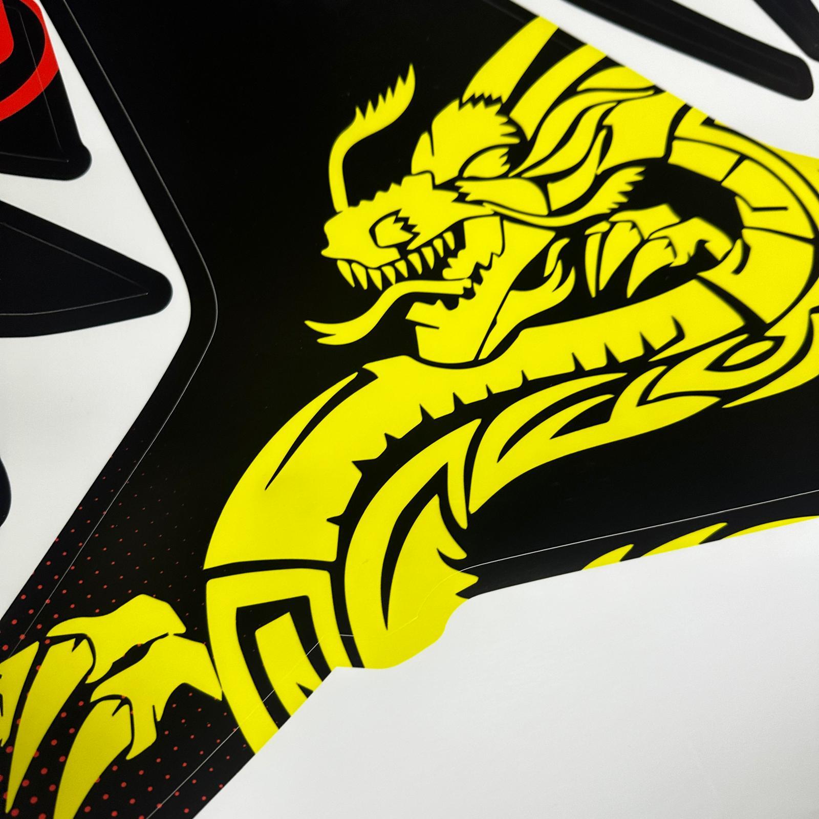 250SRCFMOTO 250SR SARI KIRMIZI DRAGON MODEL PARÇALI MOTOSIKLET KAPLAMA STICKER ETIKET MODELI 