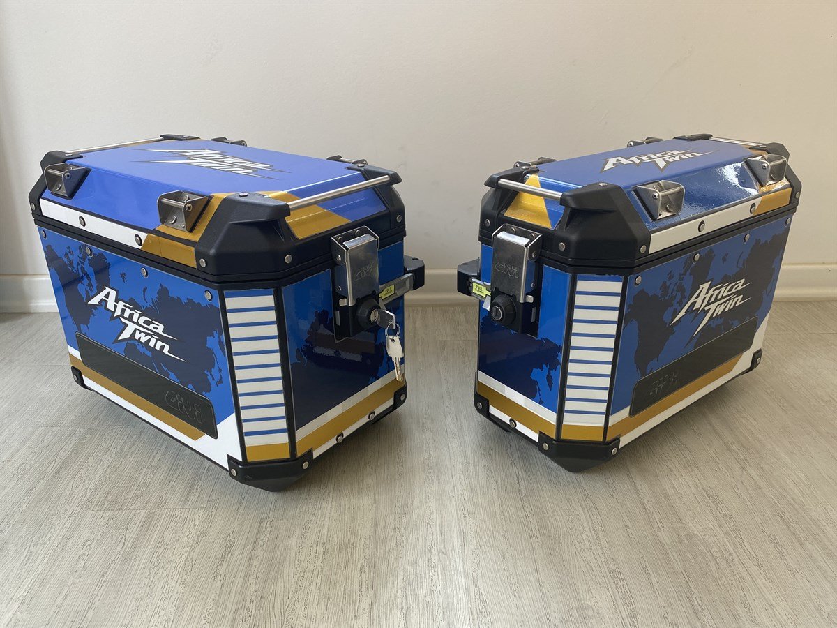 Givi Çanta Kaplama Özel Sticker Etiket Modeli