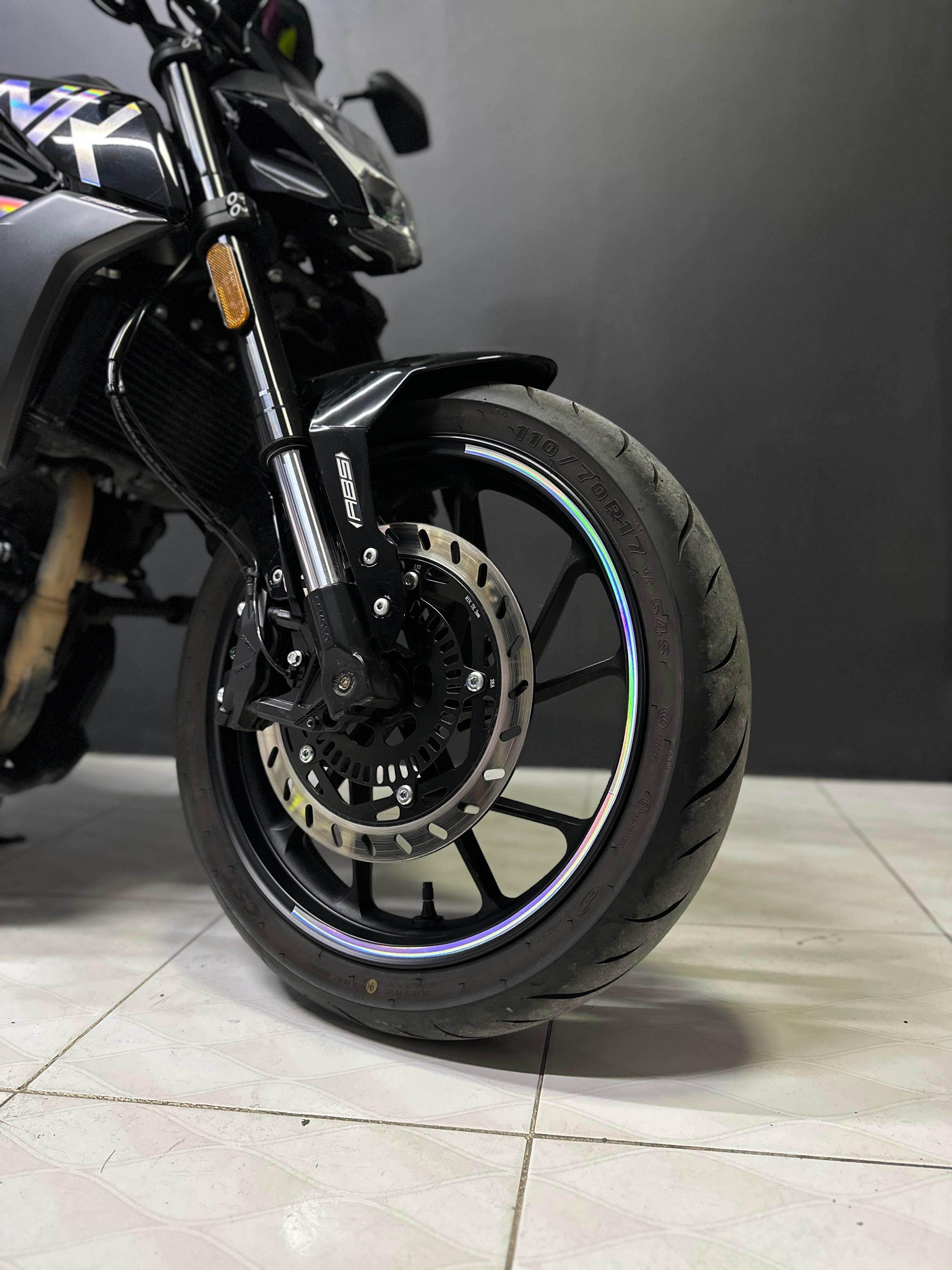 Hologram Yarım Daire Jant Sticker Etiket Modeli