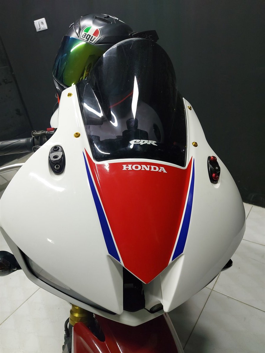 Honda 600RR 2013-2017 HRC Ön Kafa Sticker Etiket Modeli