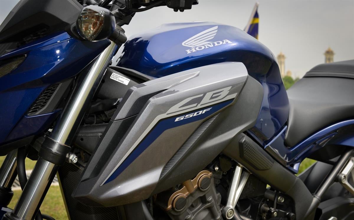 Honda CB650F Lacivert Orjinal Sticker Etiket Modeli