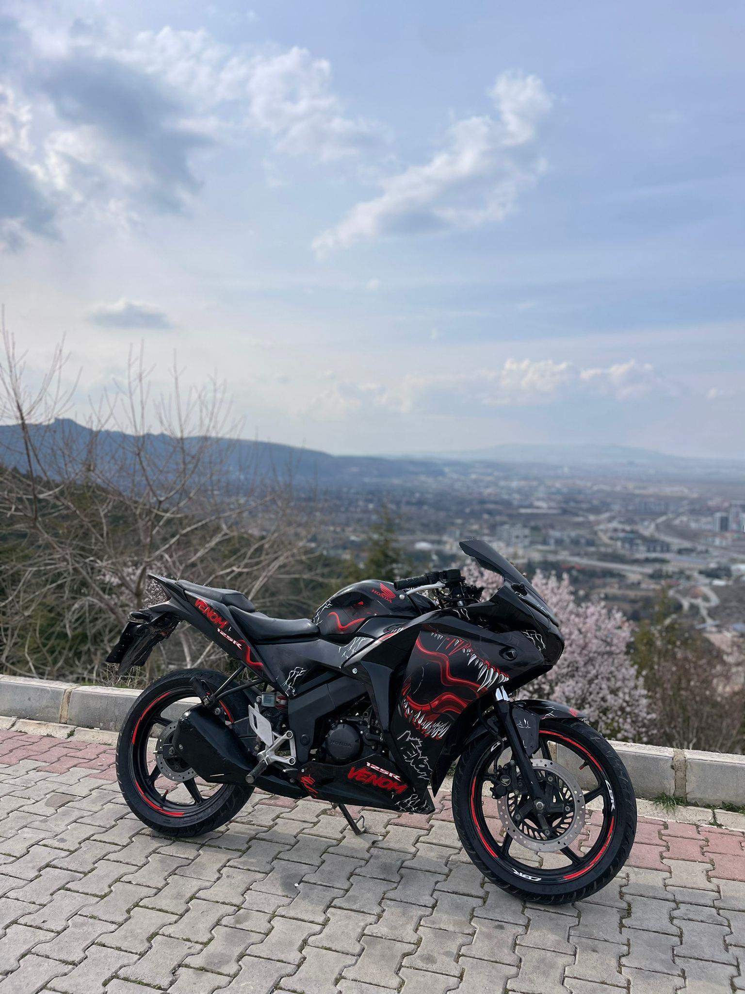 CBR125RHonda CBR125R Venom Parça Sticker Baskılı Model