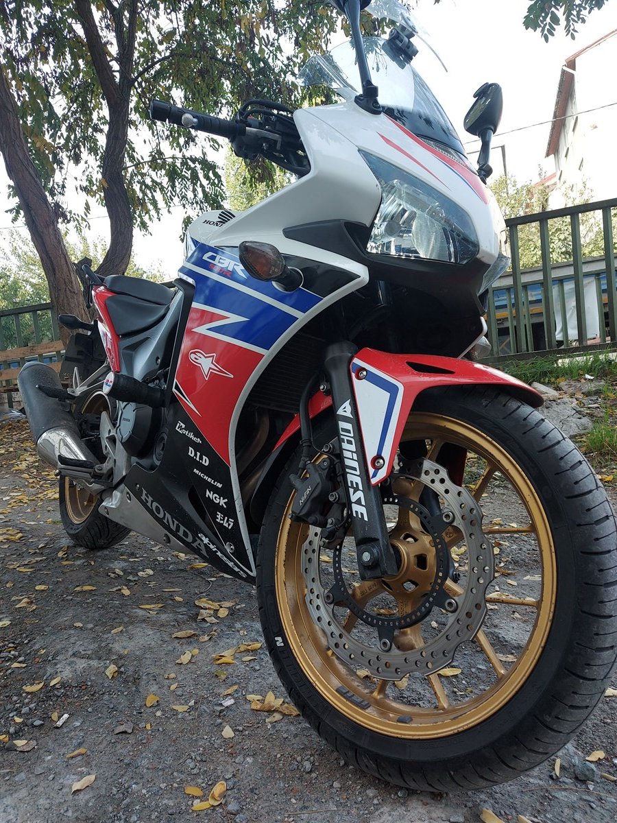 Honda CBR500R HRC Yan Grenaj Altı Siyah Markalı Sticker Modeli