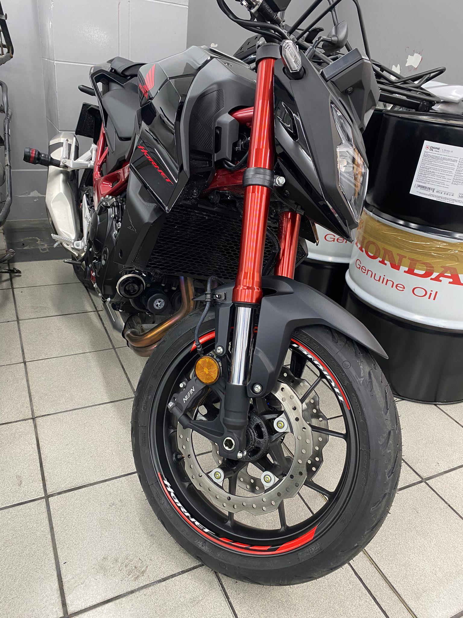 Honda Hornet 750 Sticker Jant İç & Dış Orijinal Jant Sticker Etiket Modeli - Kırmızı