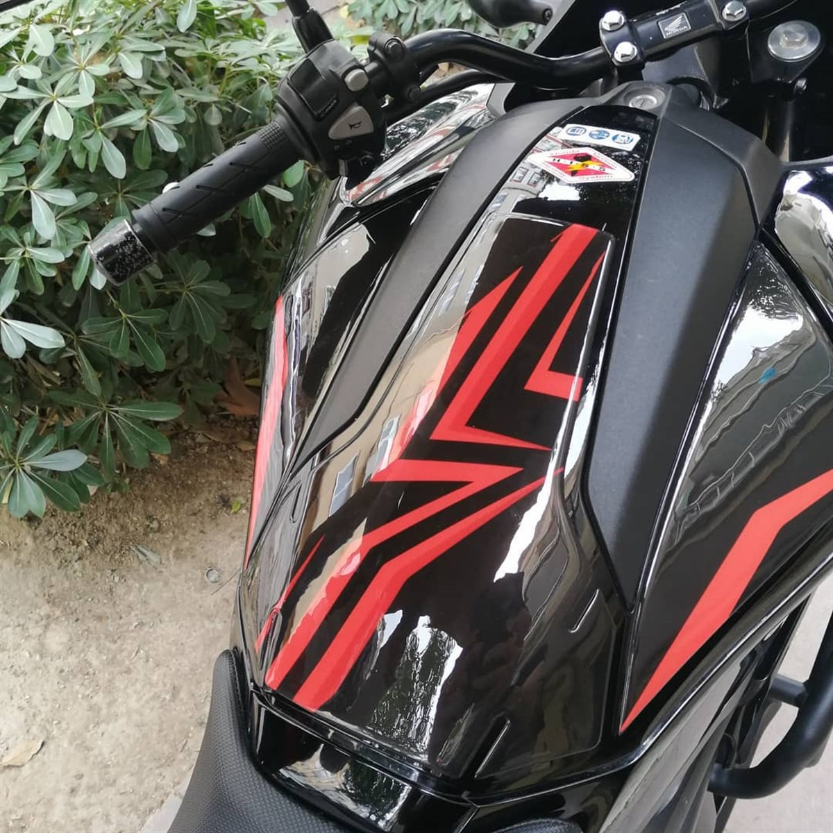 Honda Kırmızı Tank Pad Damla Sticker Modeli
