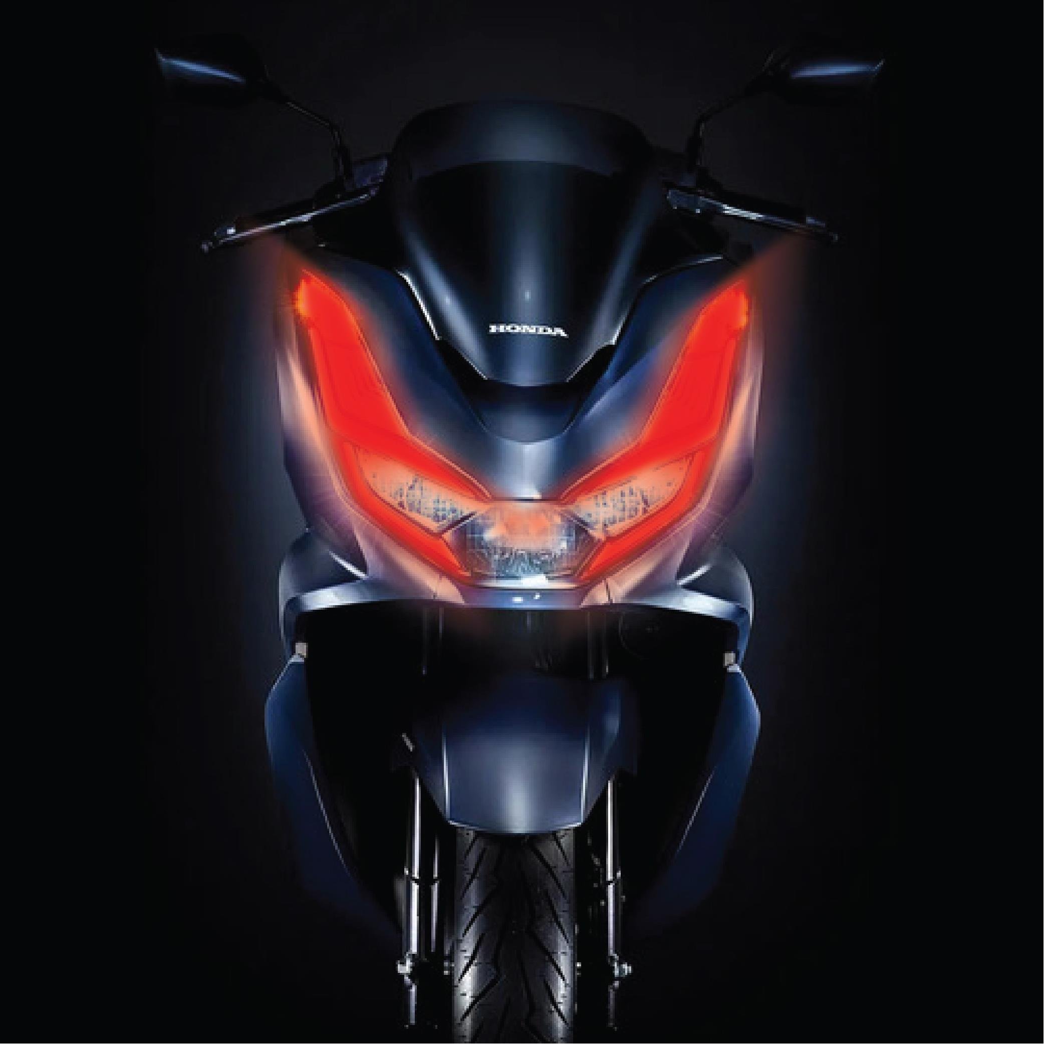 PCXHonda PCX Ön Far Kaşı Şeffaf Sticker Kırmızı