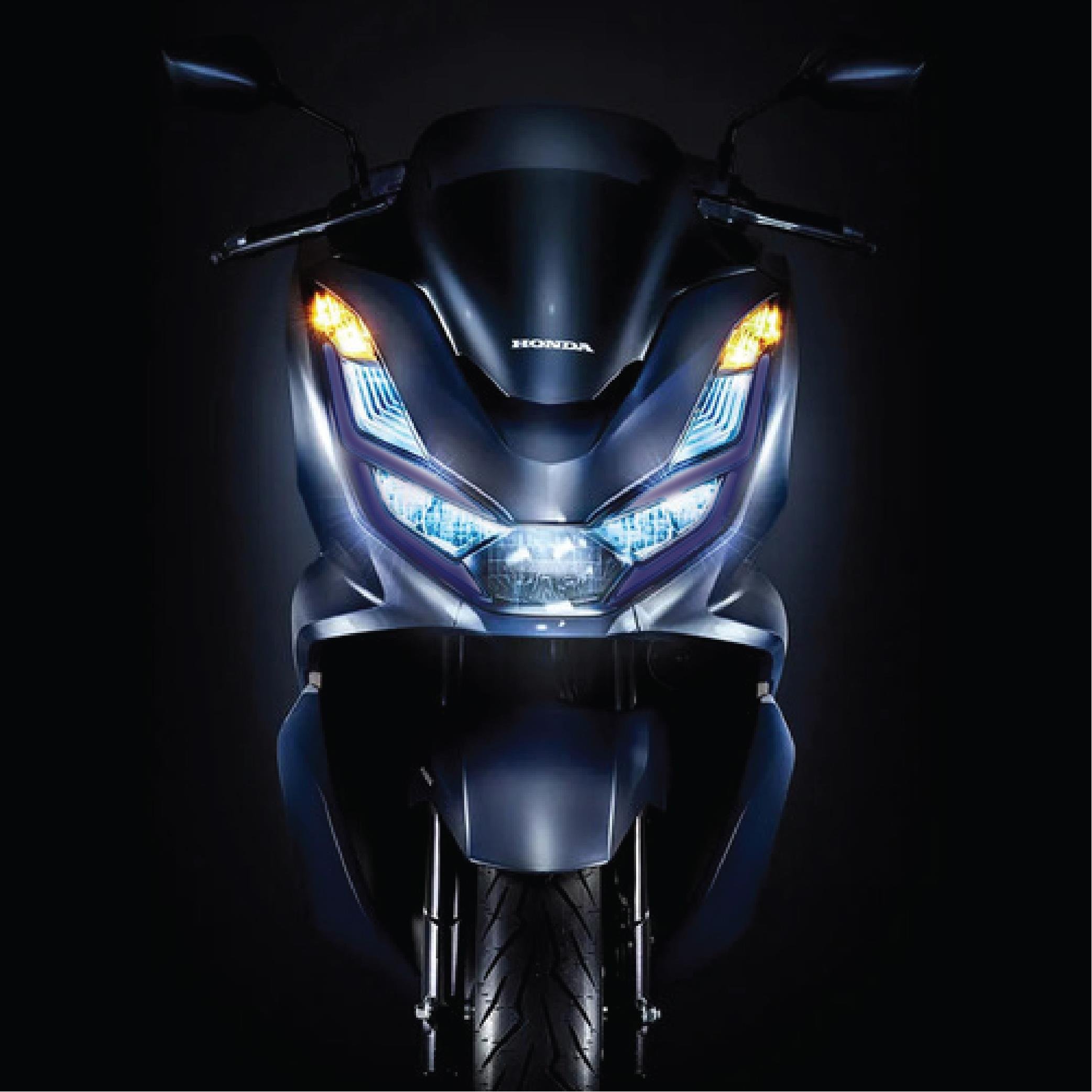 PCXHonda PCX Ön Far Kaşı Tasarımı Şeffaf Sticker Lacivert