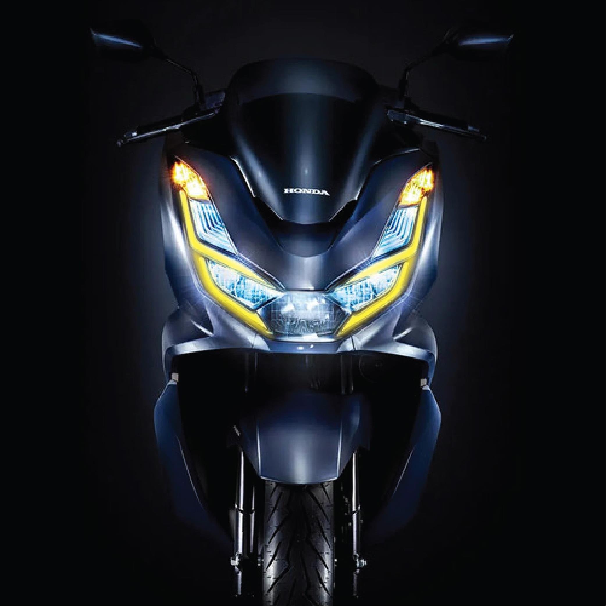 PCXHonda PCX Ön Far Kaşı Tasarımı Şeffaf Sticker Sarı