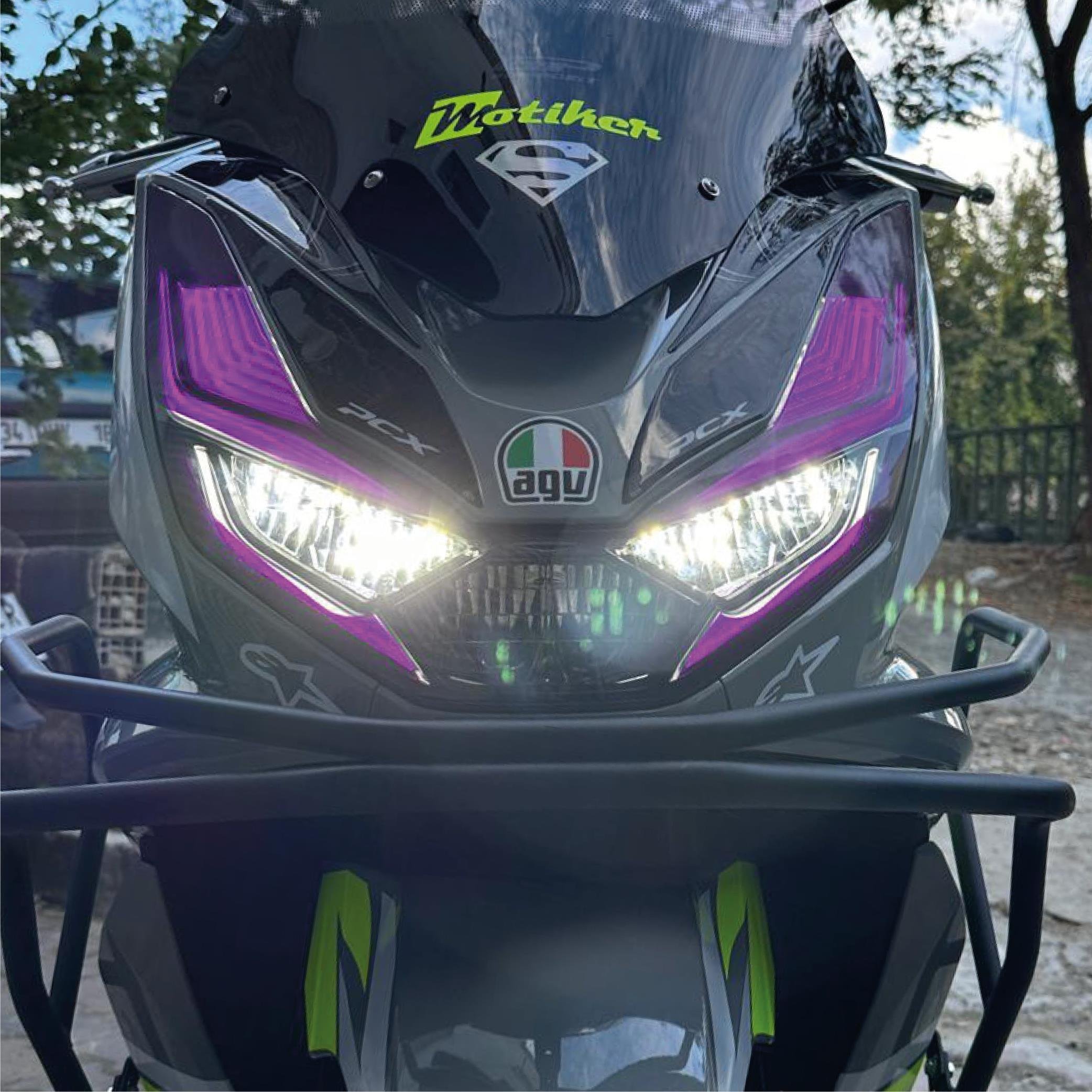 PCXHonda PCX Ön Far Kaşı Tasarımı Şeffaf Sticker Mor
