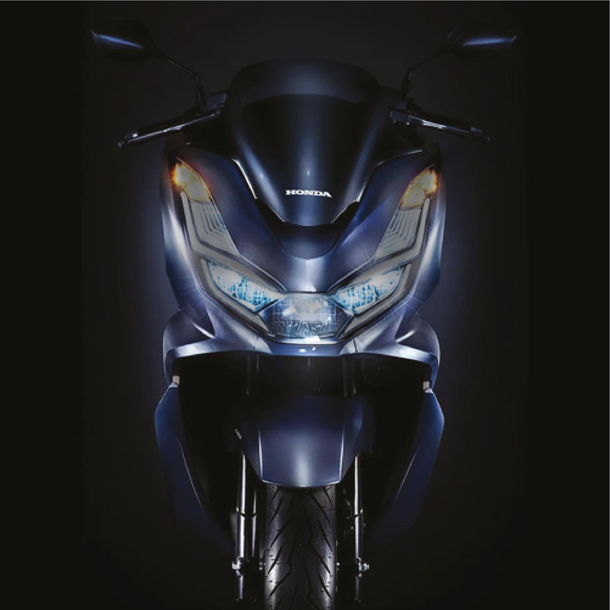 PCXHonda PCX Ön Far Şeffaf Siyah Kaplama Sticker Etiket Modeli