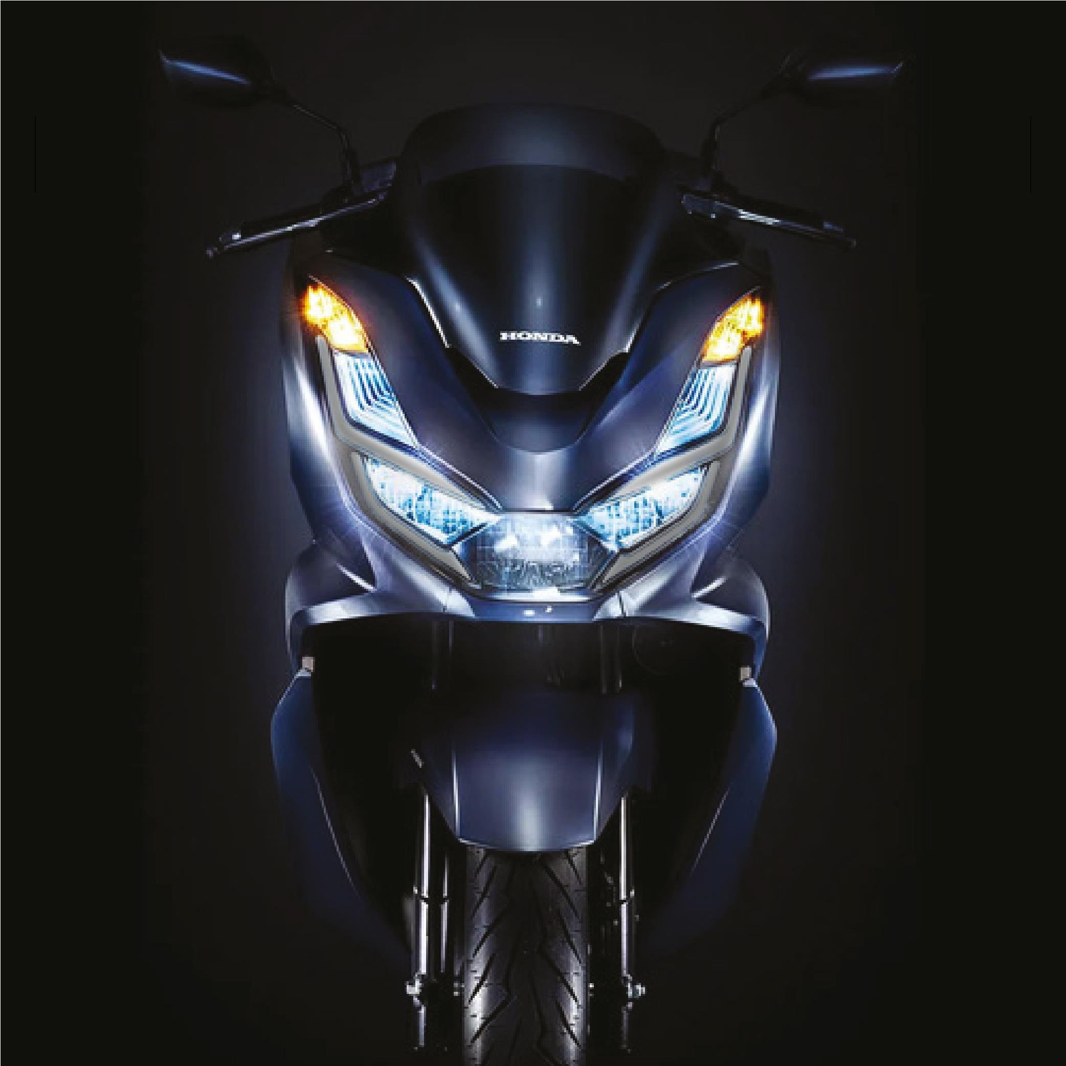 PCXHonda PCX Ön Far Şeffaf Siyah Kaplama Sticker Etiket Modeli 2 