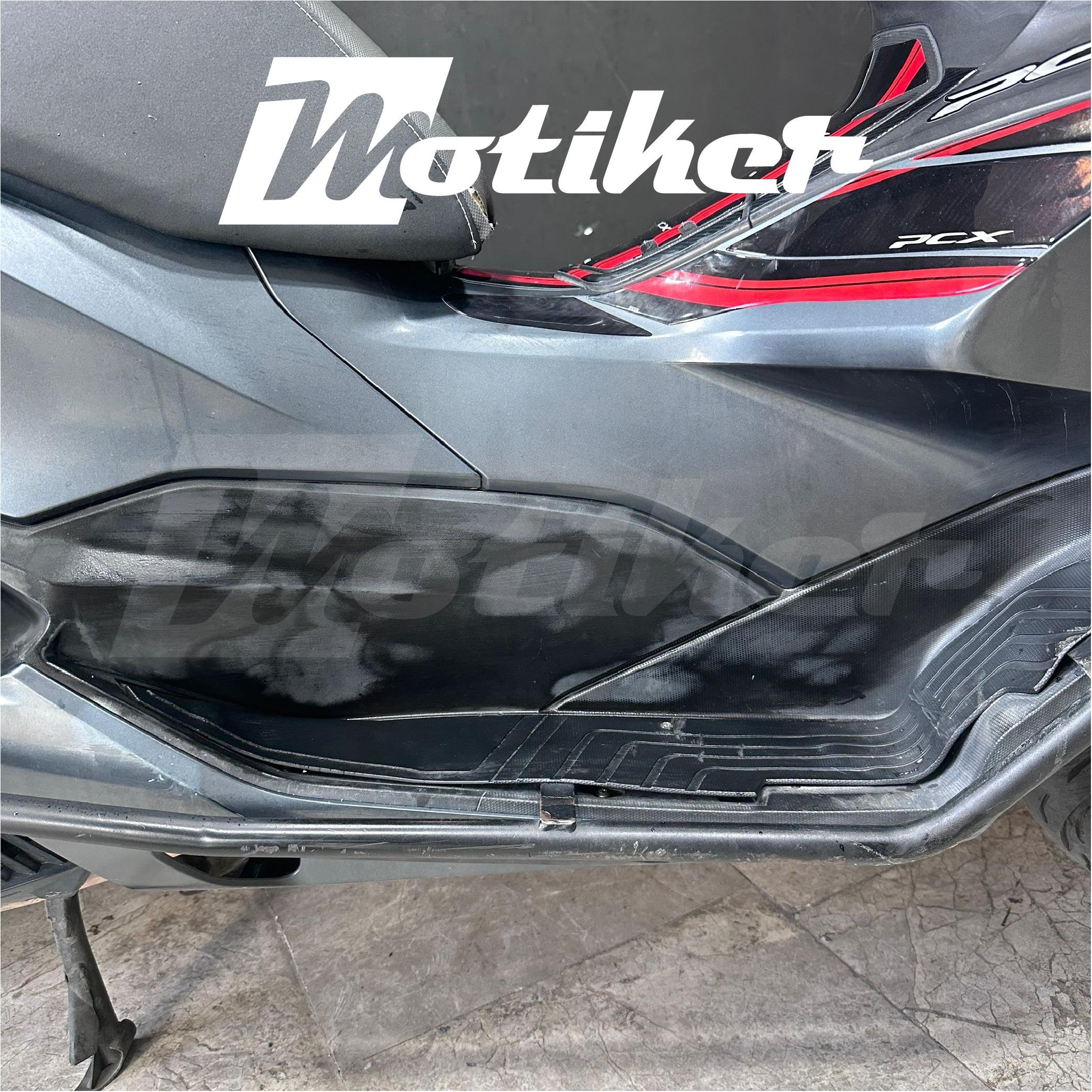 PCXHONDA PCX STICKER AYAK BASAMAK ÜSTÜ KARBON DESEN 