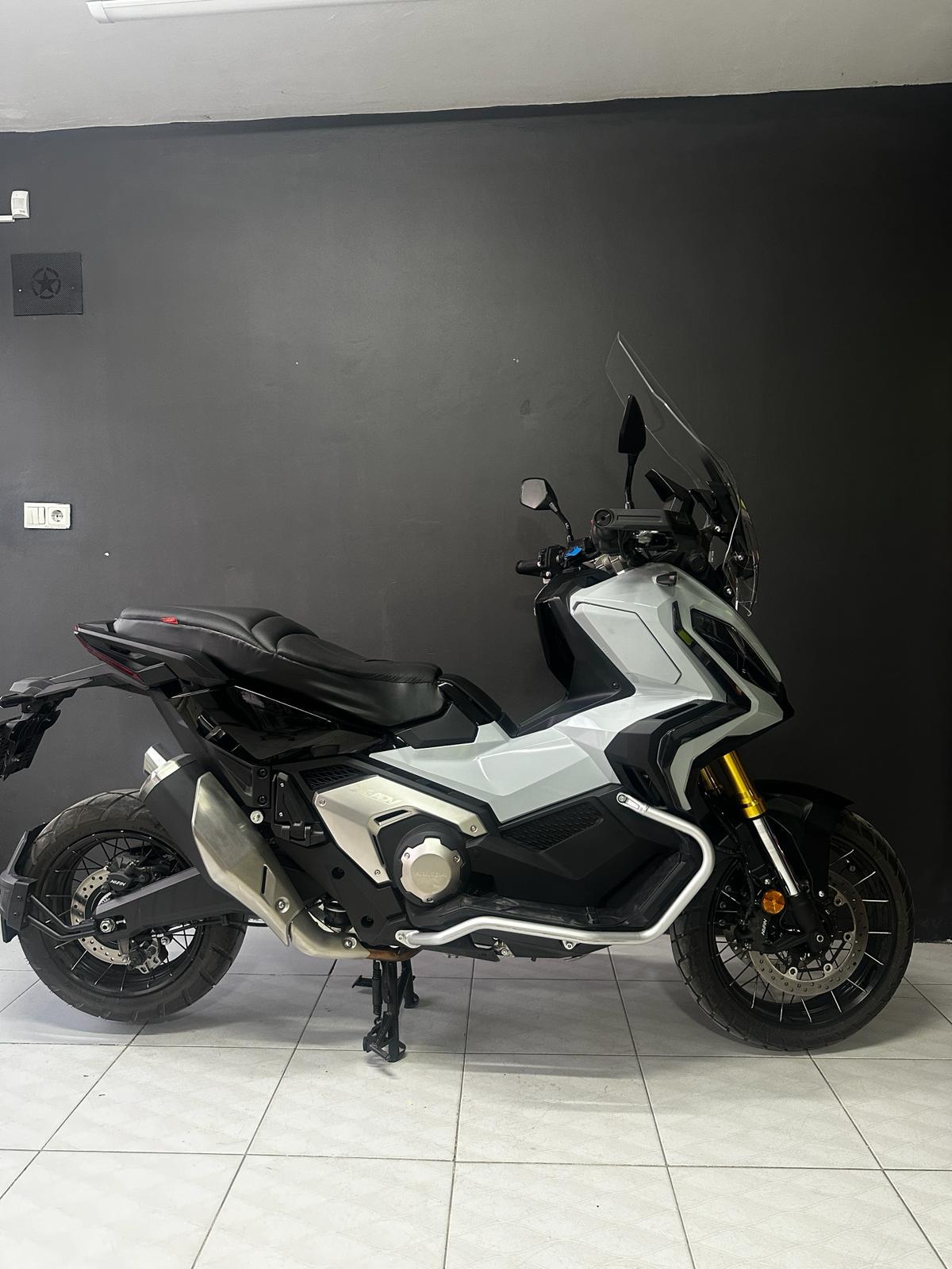 X-ADV 750 / X-ADV 750 Special EditionHonda X-ADV 750 2023/24 Special Edition Sticker Tasarım Etiket Modeli